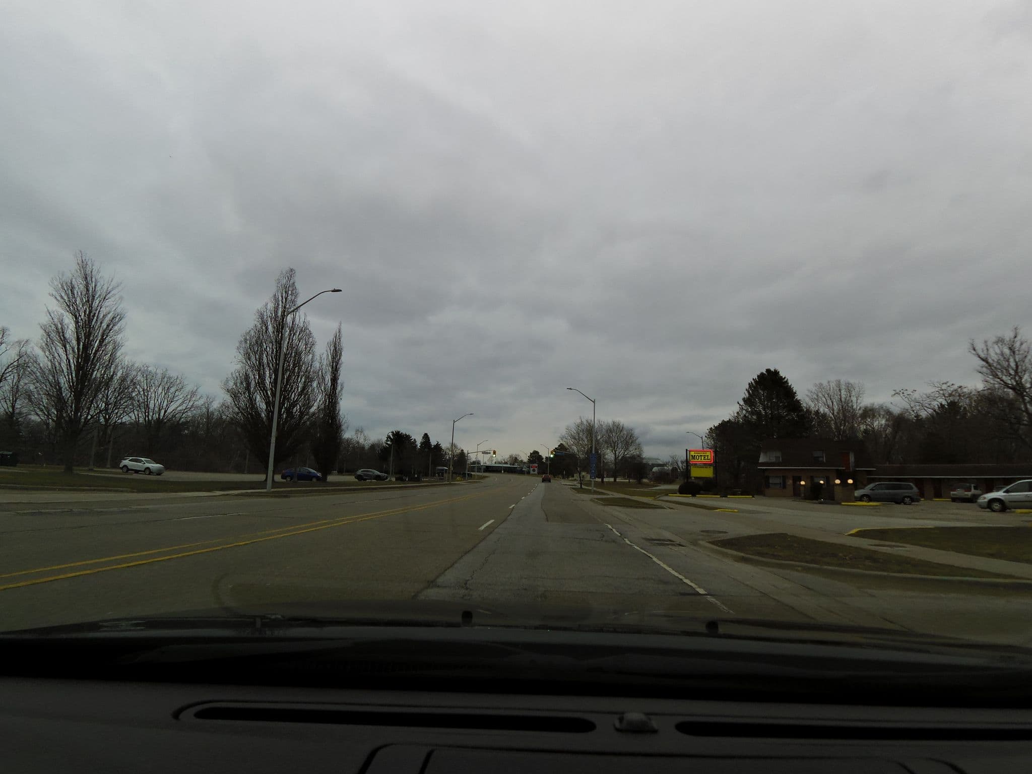 Street view near Esquire Motel, Waterdown — © kevo (CC BY-SA · Mapillary)