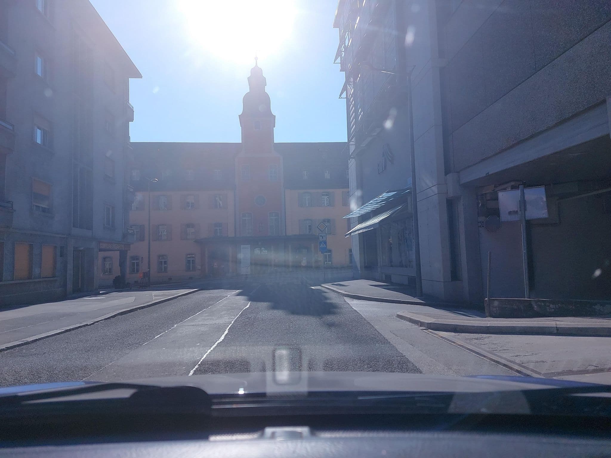 Street view near Zoo-Aquarium Lorétan, Sitten — © Balbenar (CC BY-SA · Mapillary)