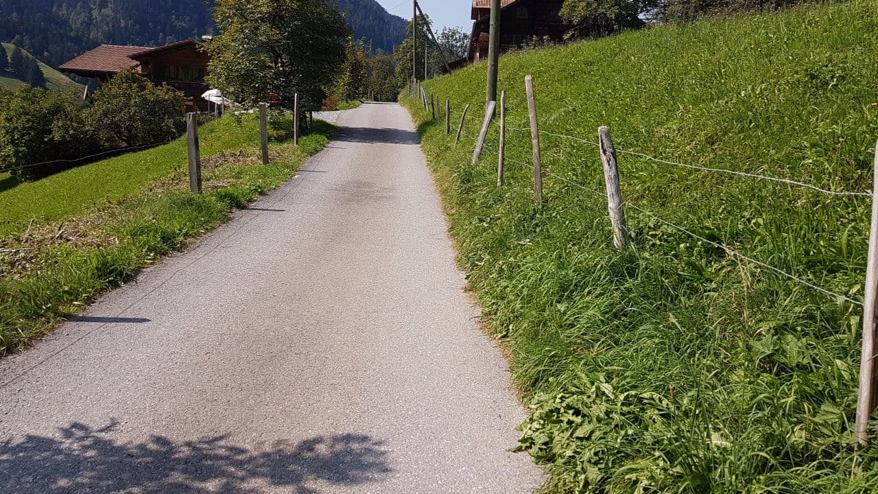 Street view near Schönegg Kiental, Frutigen — © trac71 (CC BY-SA · Mapillary)