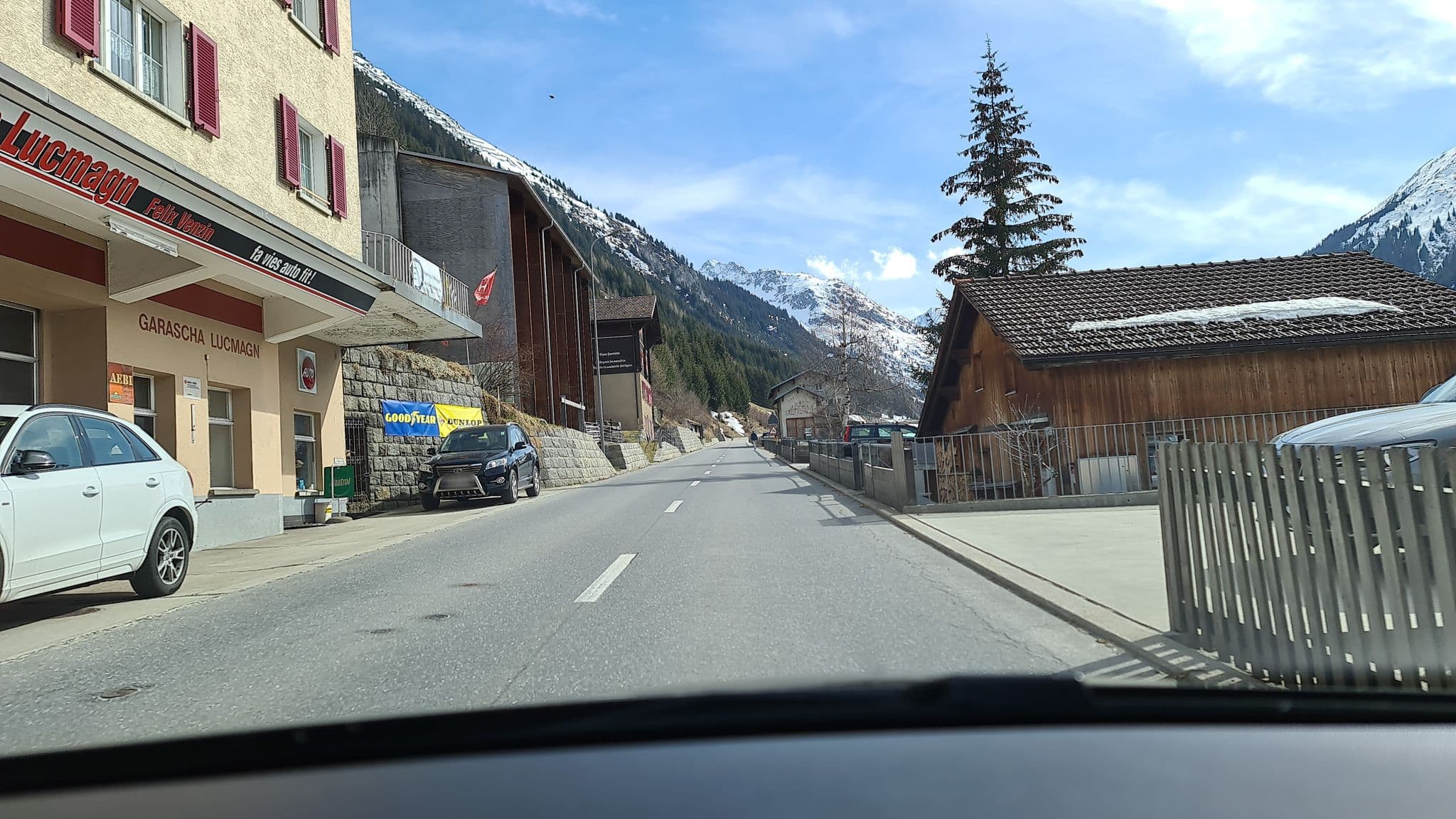 Street view near Chrämerhus B&B, Disentis — © alexanderar (CC BY-SA · Mapillary)