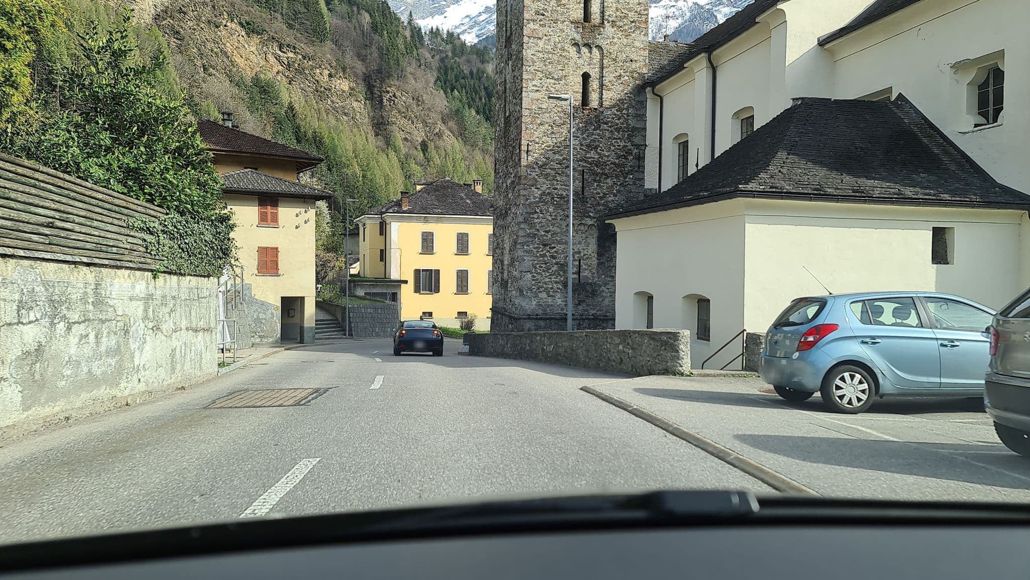 Street view near Albergo Ristorante Genziana, Acquarossa — © alexanderar (CC BY-SA · Mapillary)