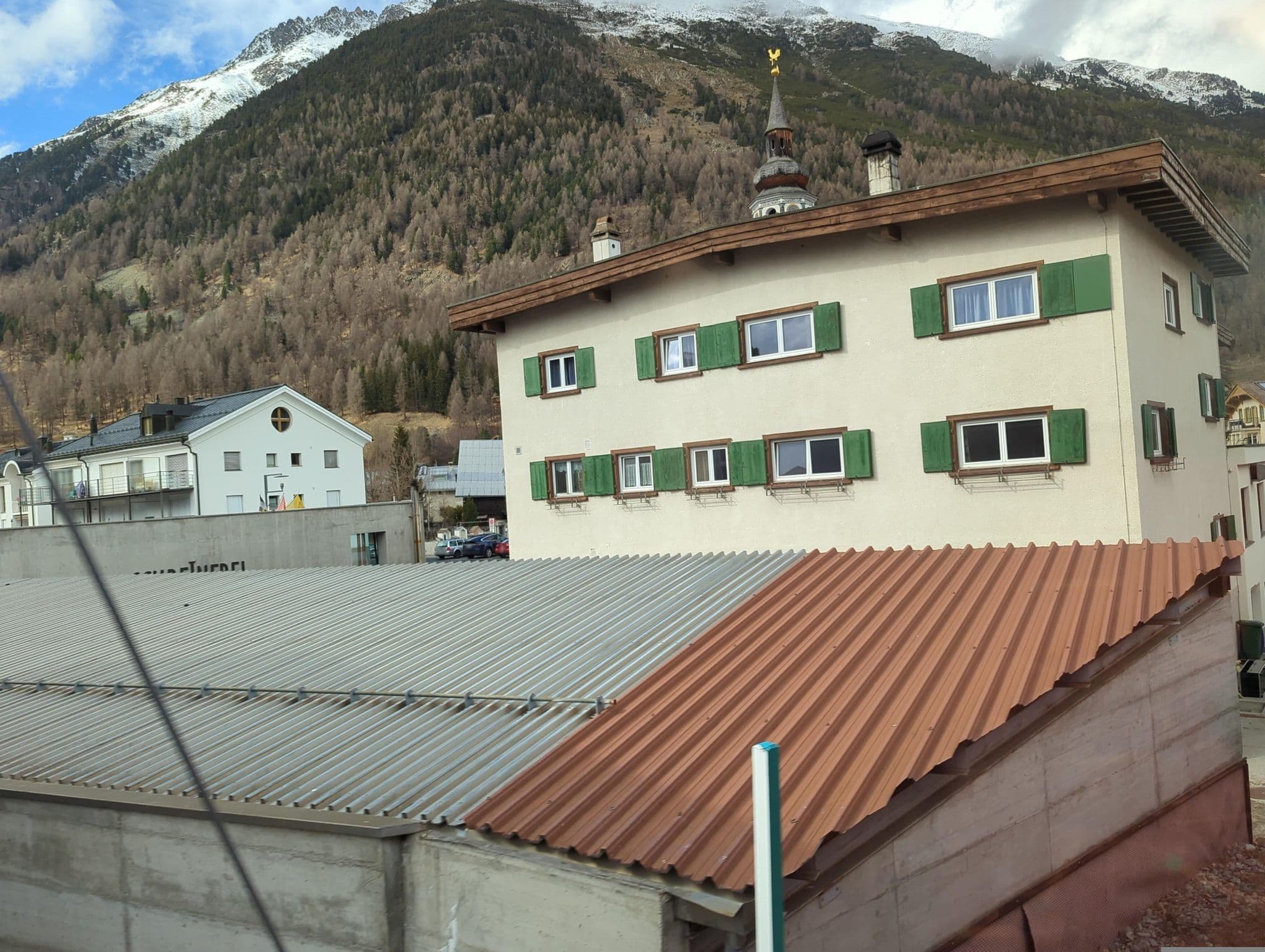 Street view near Chesa Burdun, Samedan — © oeschinen (CC BY-SA · Mapillary)