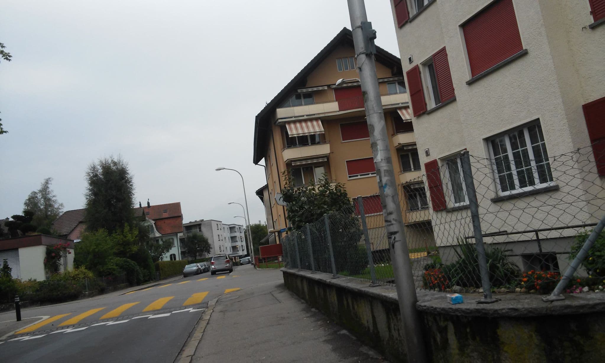 Street view near Personalvorsorgestiftung der Weiss + Partner-Firmen, Köniz — © mapmaniak (CC BY-SA · Mapillary)