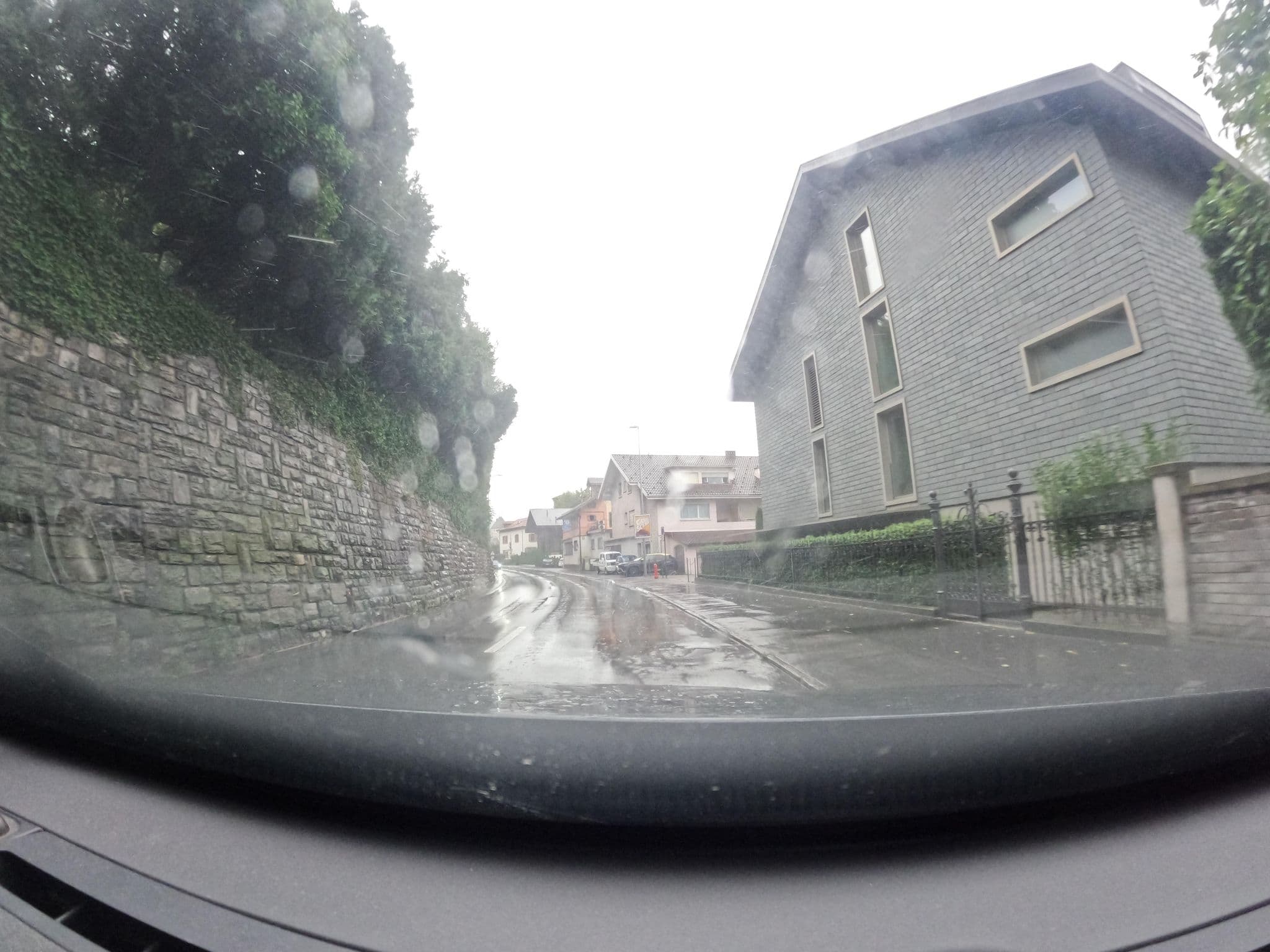 Street view near Best Western Seehotel Hirschen Hotel Spiez, Hilterfingen — © vinisa (CC BY-SA · Mapillary)