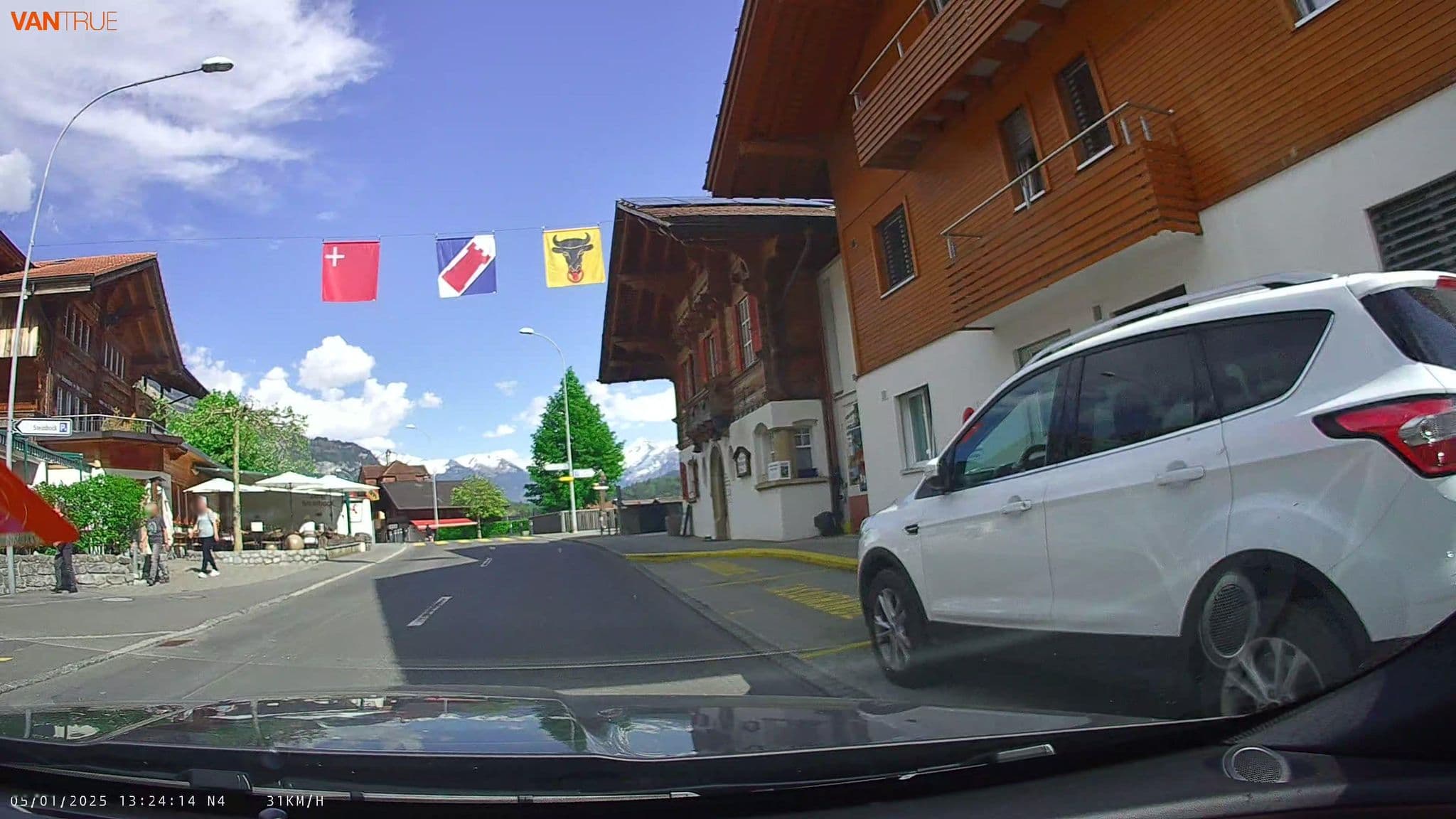 Street view near Abendrot, Brienz — © fcignat (CC BY-SA · Mapillary)