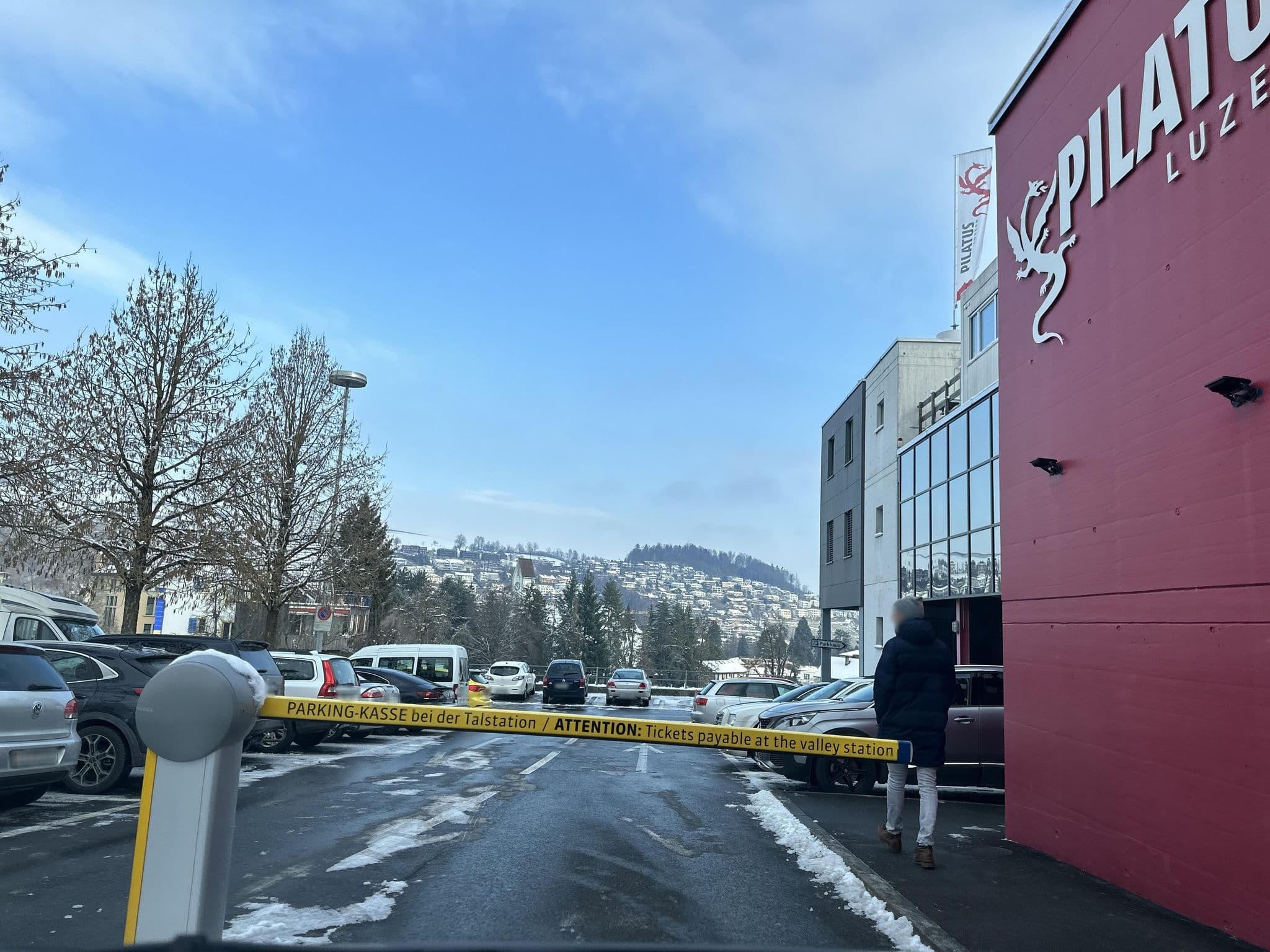 Street view near Hotel Bellevue, Kriens — © u001 (CC BY-SA · Mapillary)