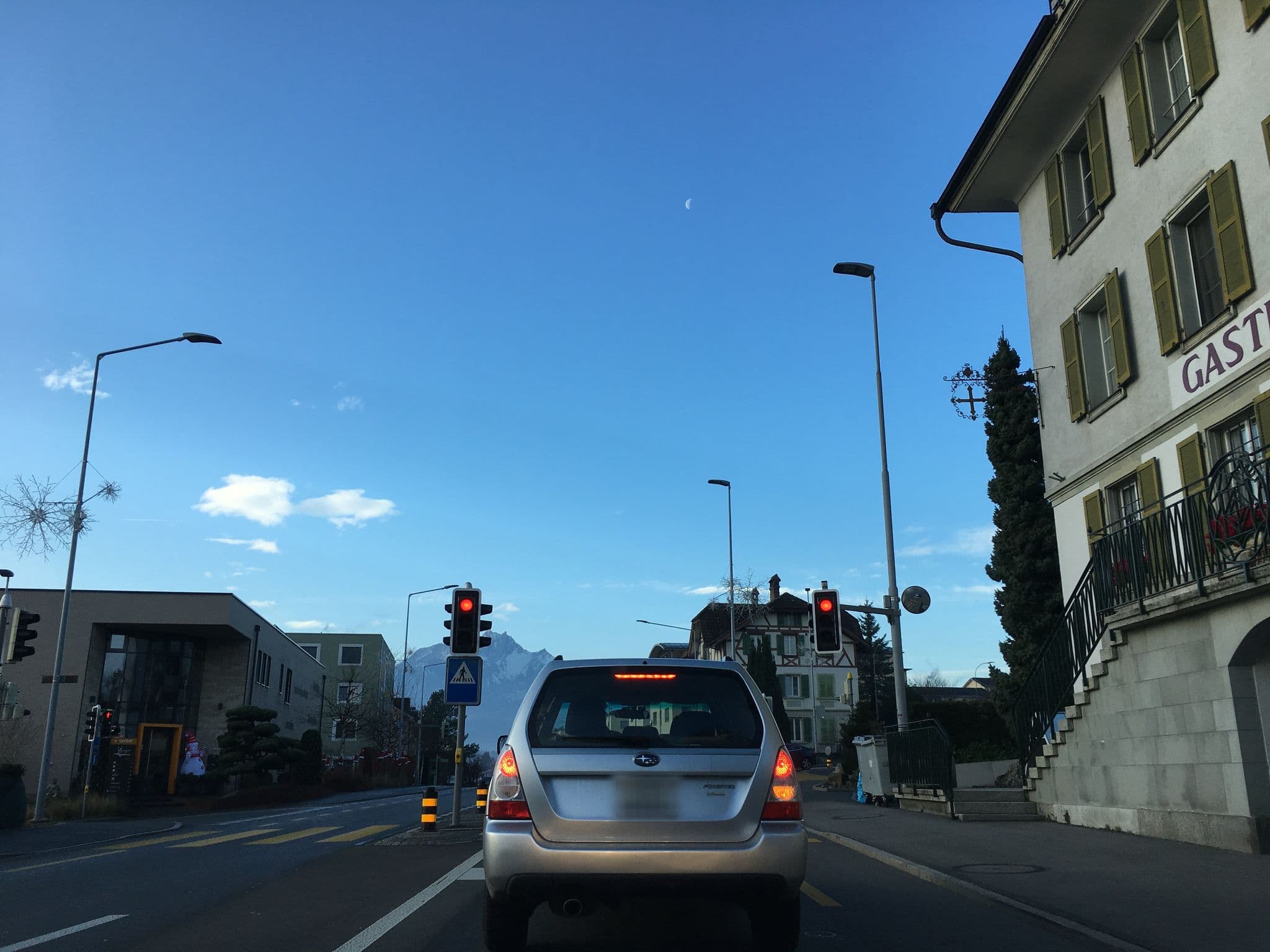 Street view near Hotel-Restaurant Kreuz, Meggen — © toaoa (CC BY-SA · Mapillary)