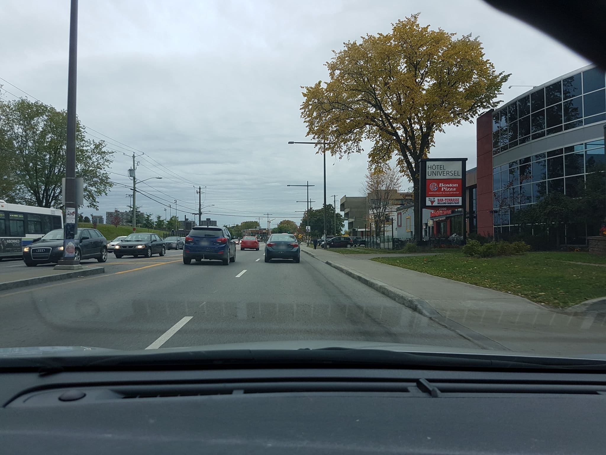 Street view near Hôtel Universel, Sainte-Foy — © daudrain (CC BY-SA · Mapillary)