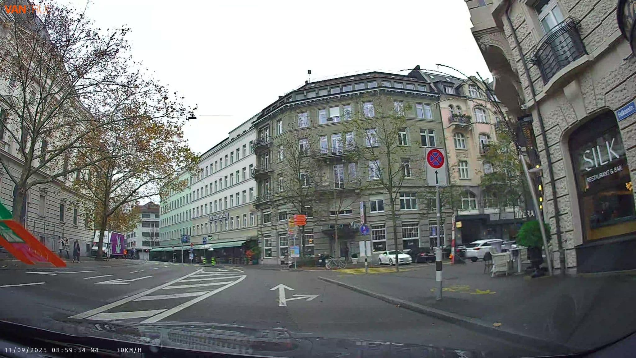 Street view near Small Luxury Hotel Ambassador, Zürich — © fcignat (CC BY-SA · Mapillary)
