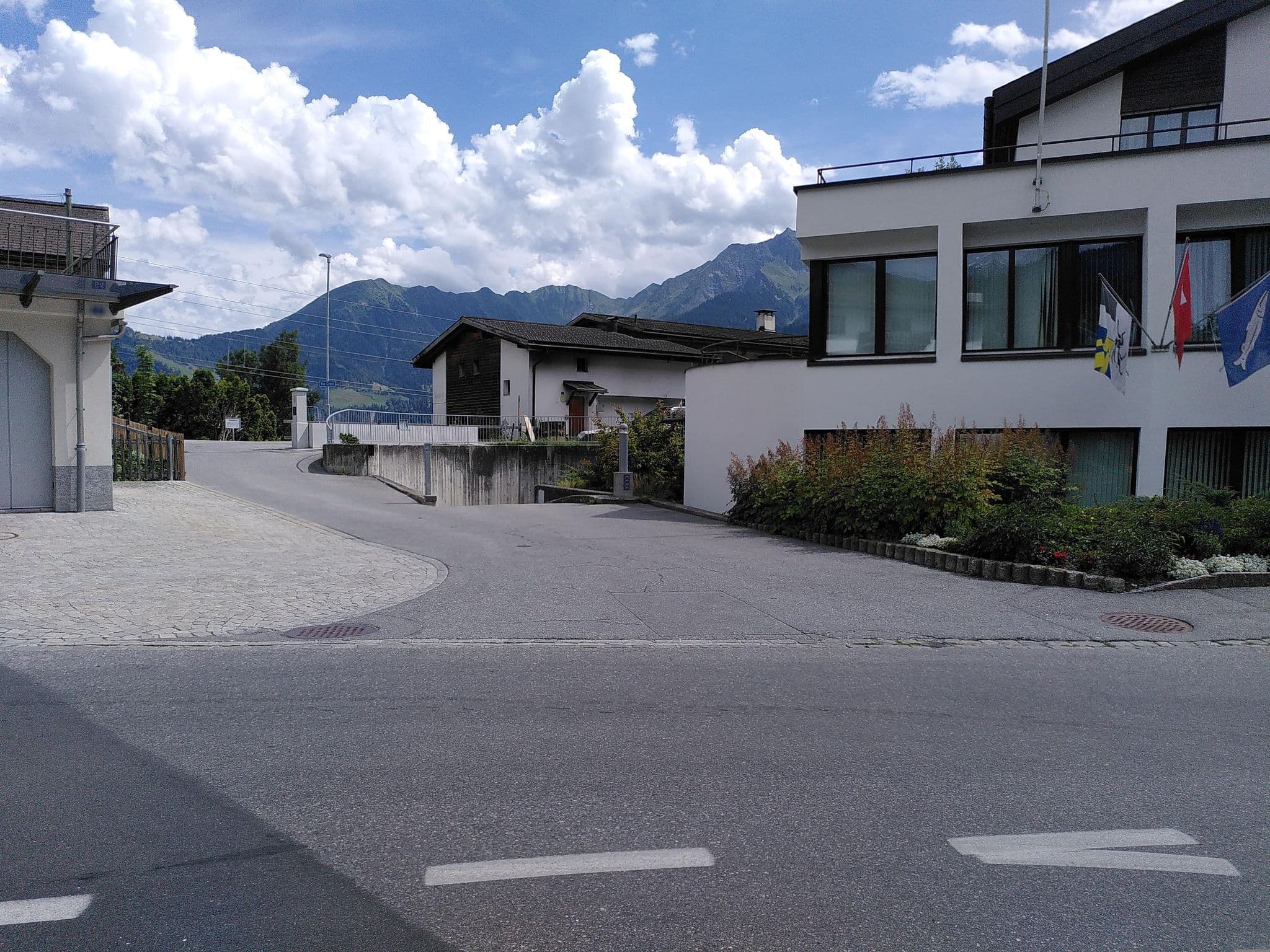 Street view near Rocksresort, Laax — © lto (CC BY-SA · Mapillary)