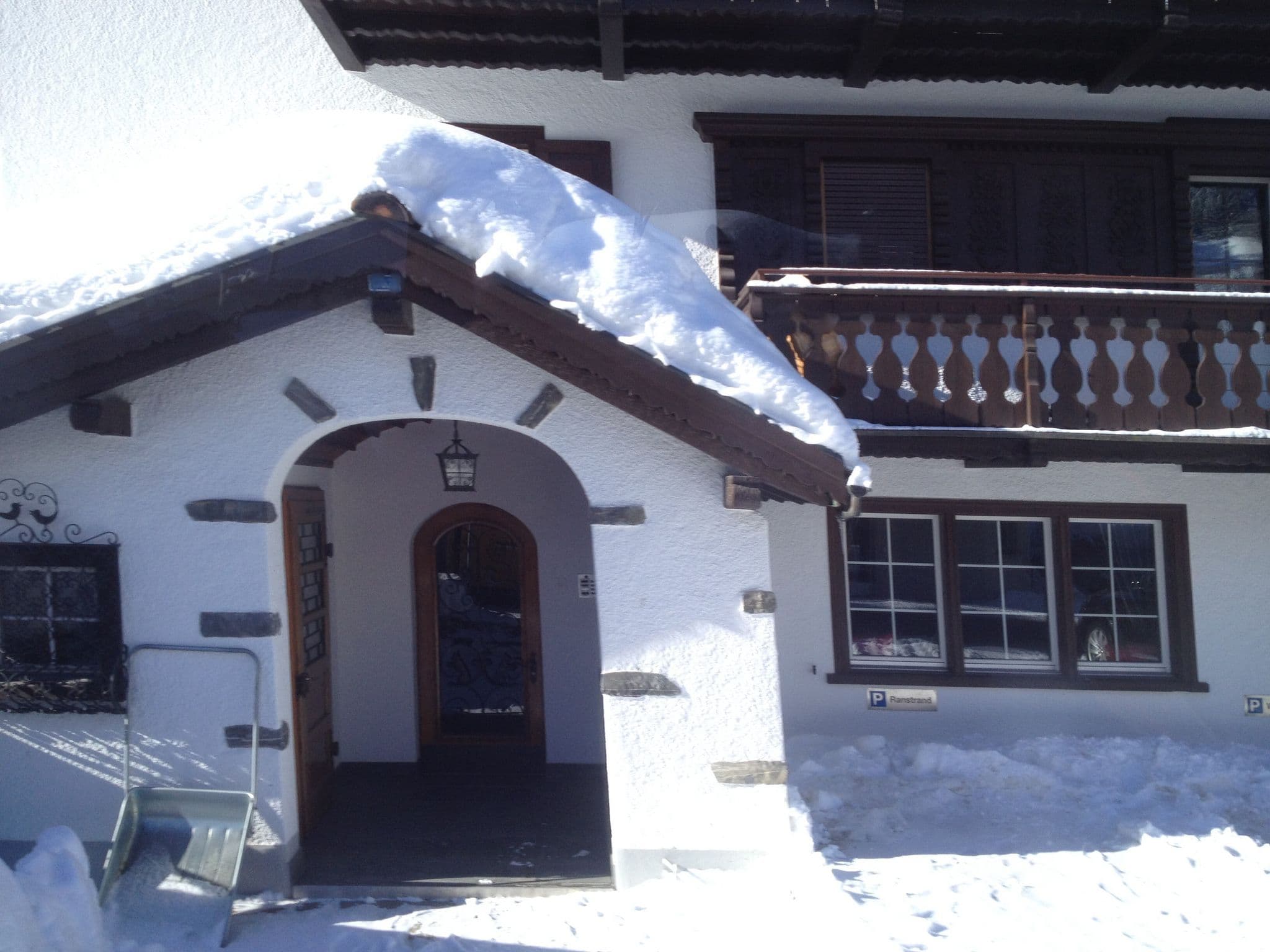 Street view near Chesa Plonta, Klosters Serneus — © elgaard (CC BY-SA · Mapillary)