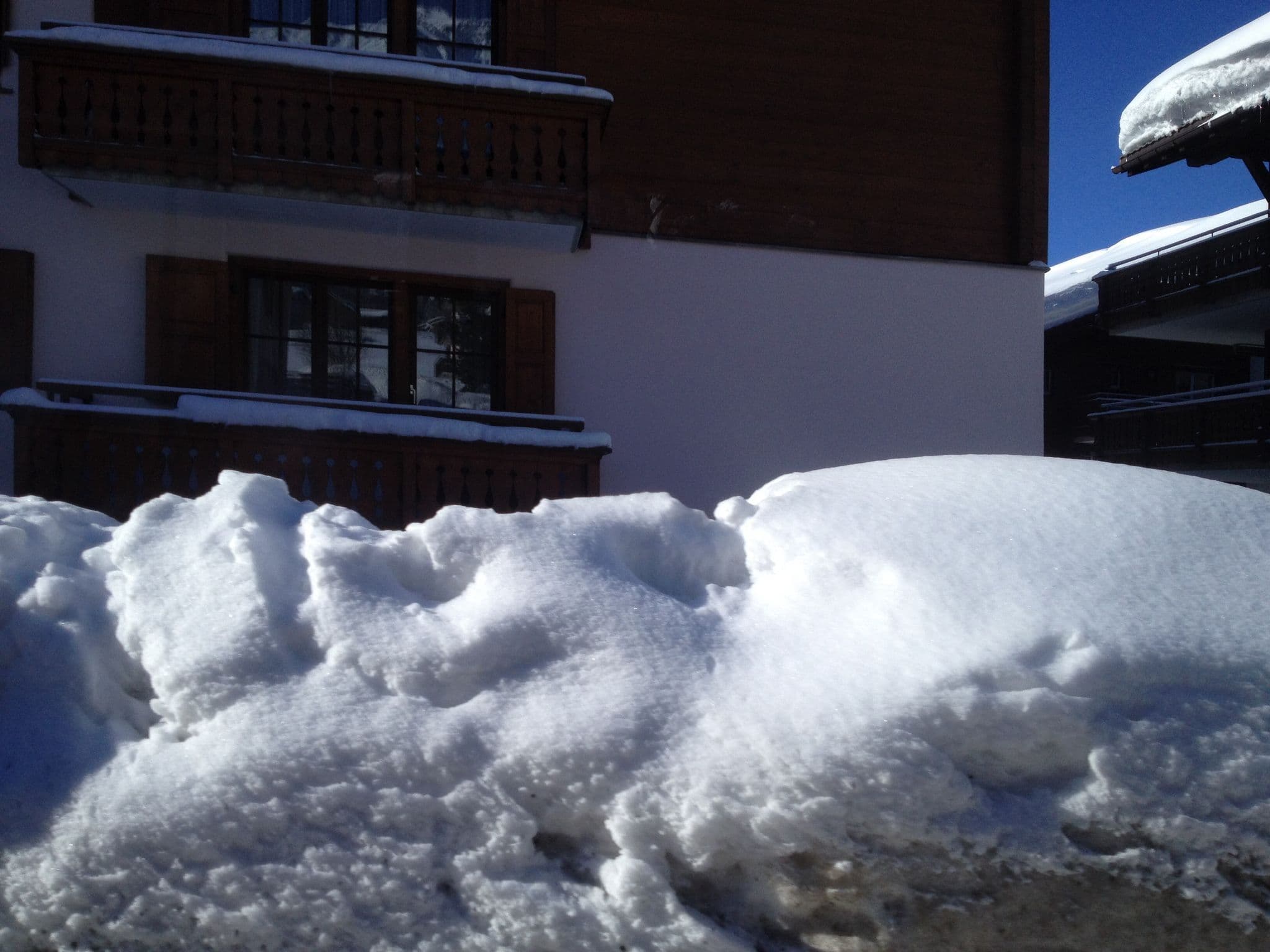 Street view near Chalet Arve, Klosters Serneus — © elgaard (CC BY-SA · Mapillary)