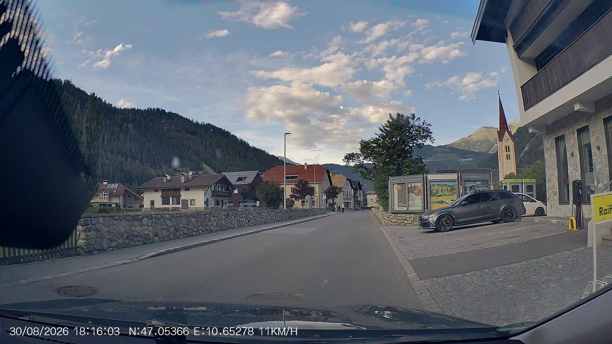 Street view near Fremdenheim Riot, Ried im Oberinntal — © AR88 (CC BY-SA · Mapillary)