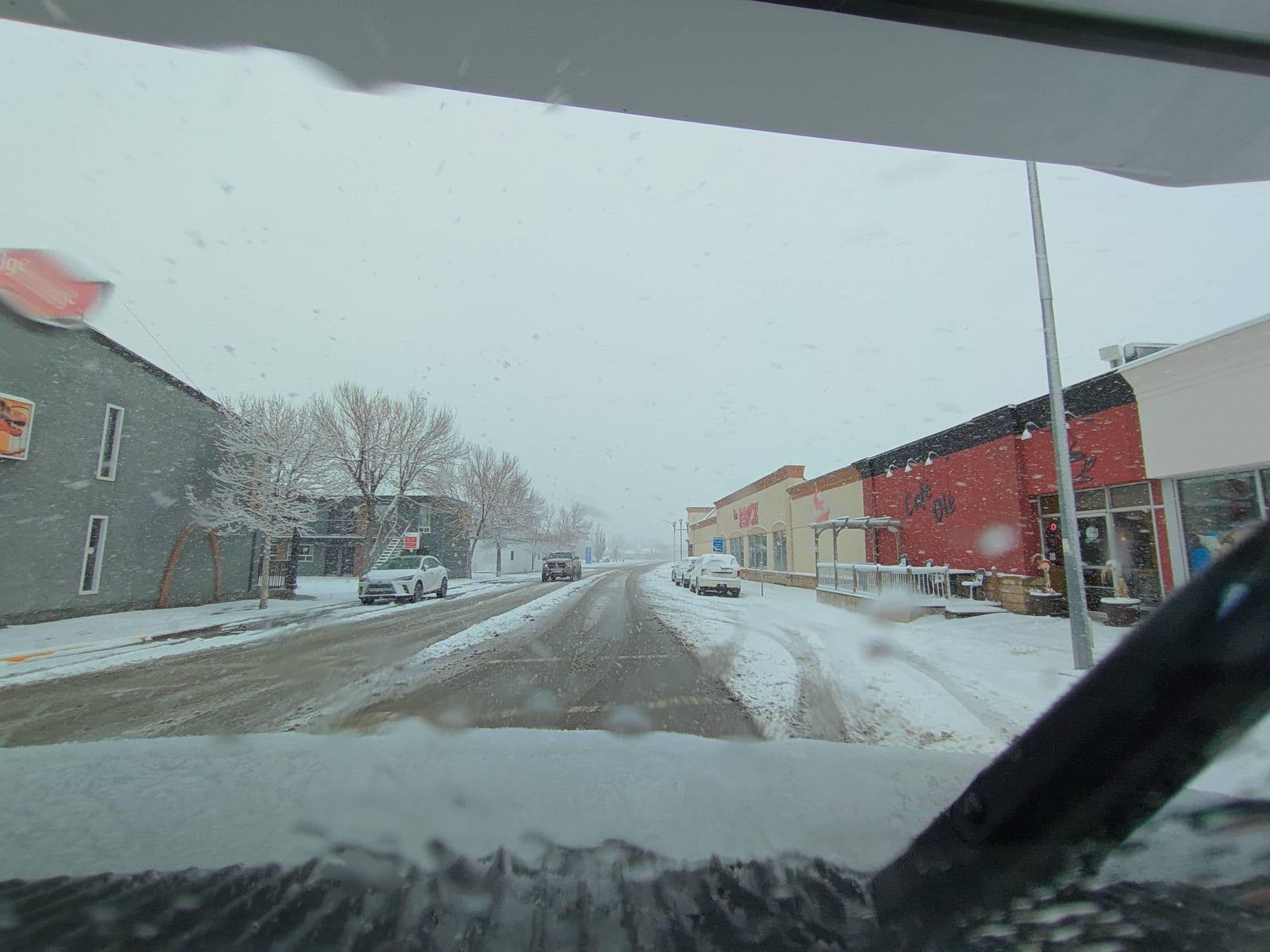 Street view near Econo Lodge Inn & Suites Drumheller, Drumheller — © kibour (CC BY-SA · Mapillary)