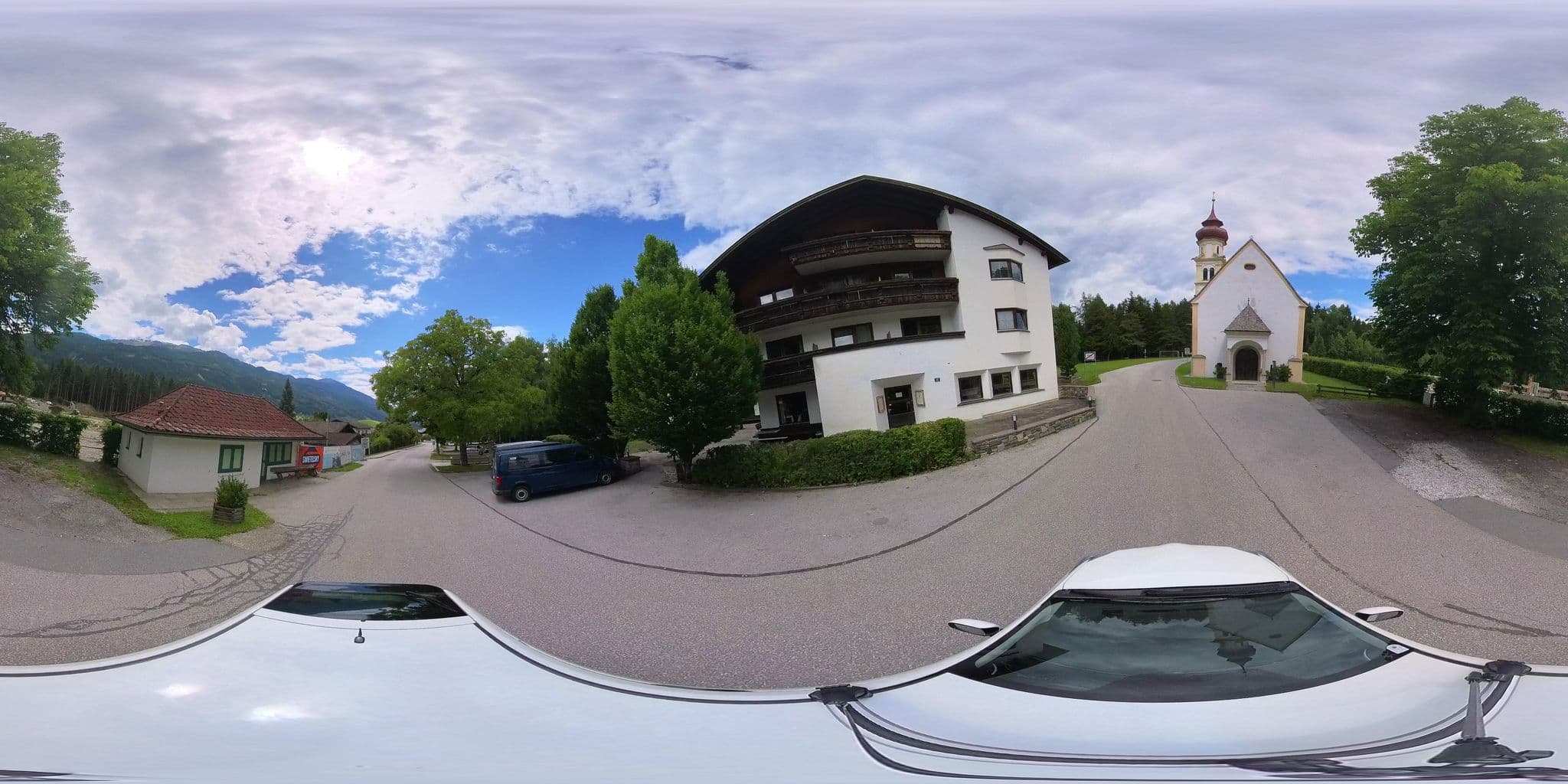 Street view near Hotel Geisler, Rinn — © osmplus_org (CC BY-SA · Mapillary)