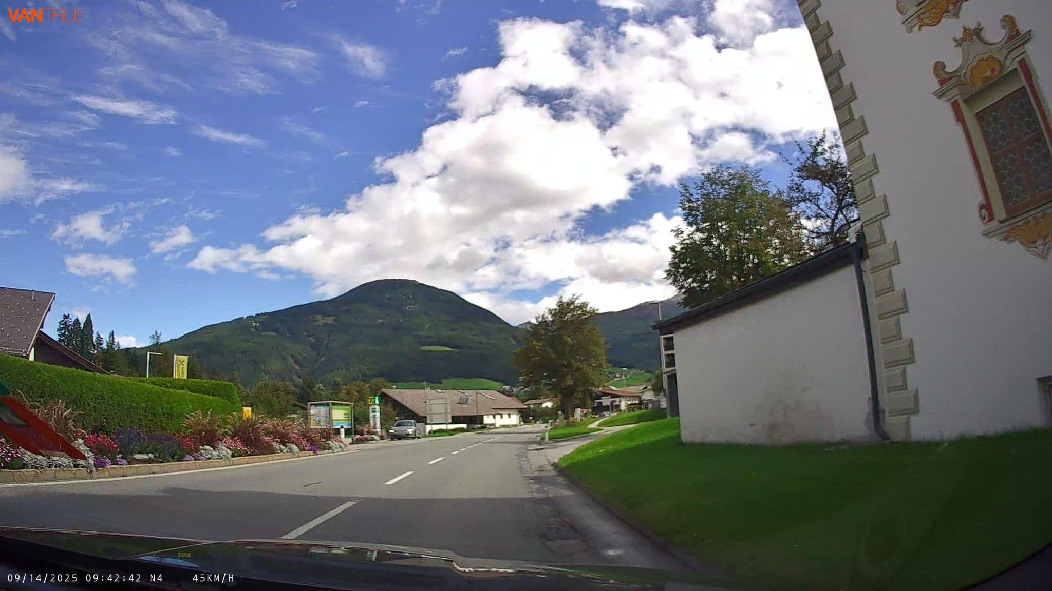 Street view near Hotel Bayerischer Hof, Schönberg im Stubaital — © fcignat (CC BY-SA · Mapillary)