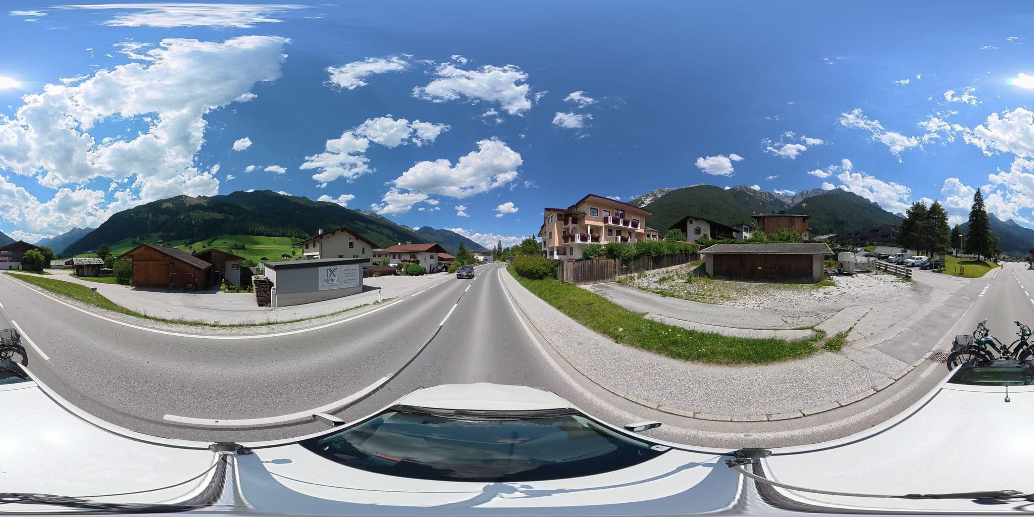 Street view near Bremer Hutte, Medraz — © osmplus_org (CC BY-SA · Mapillary)