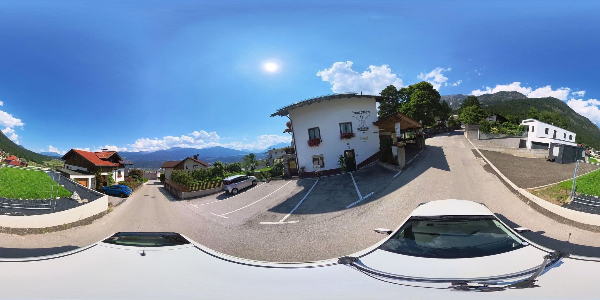 Street view near Gästehaus Sonnenheim, Thaur — © osmplus_org (CC BY-SA · Mapillary)