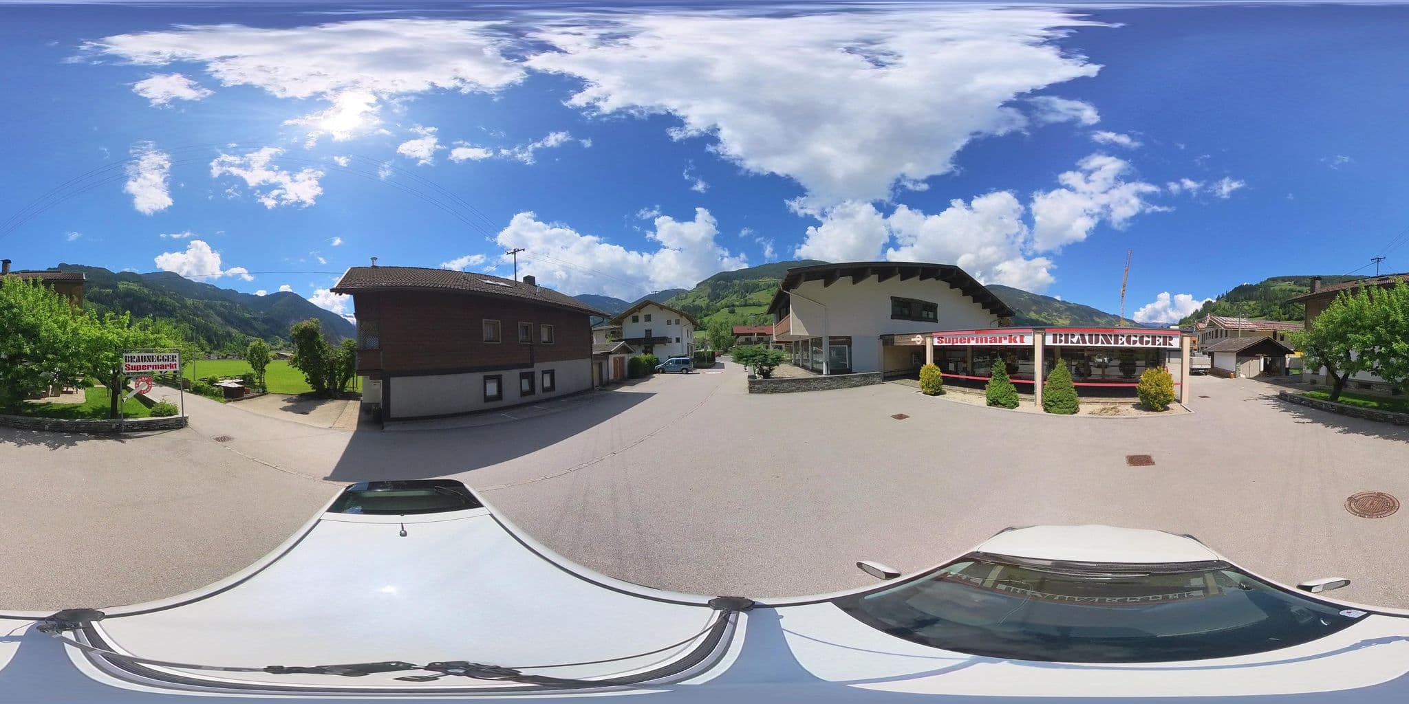 Street view near Haus Tristnerblick Fam. Knauer, Ramsau im Zillertal — © osmplus_org (CC BY-SA · Mapillary)