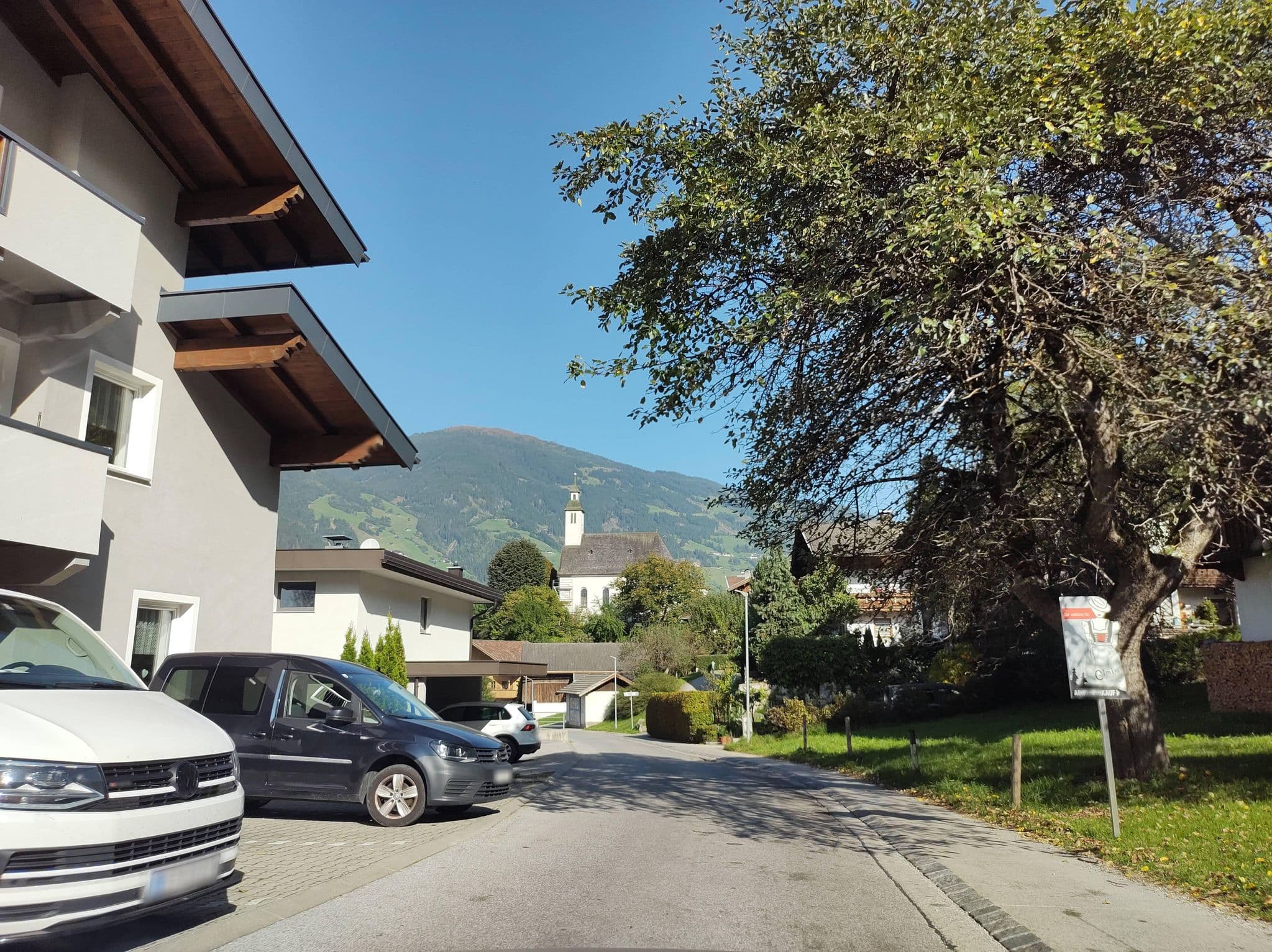 Street view near Apart Gruber, Ramsau im Zillertal — © thetornado76 (CC BY-SA · Mapillary)