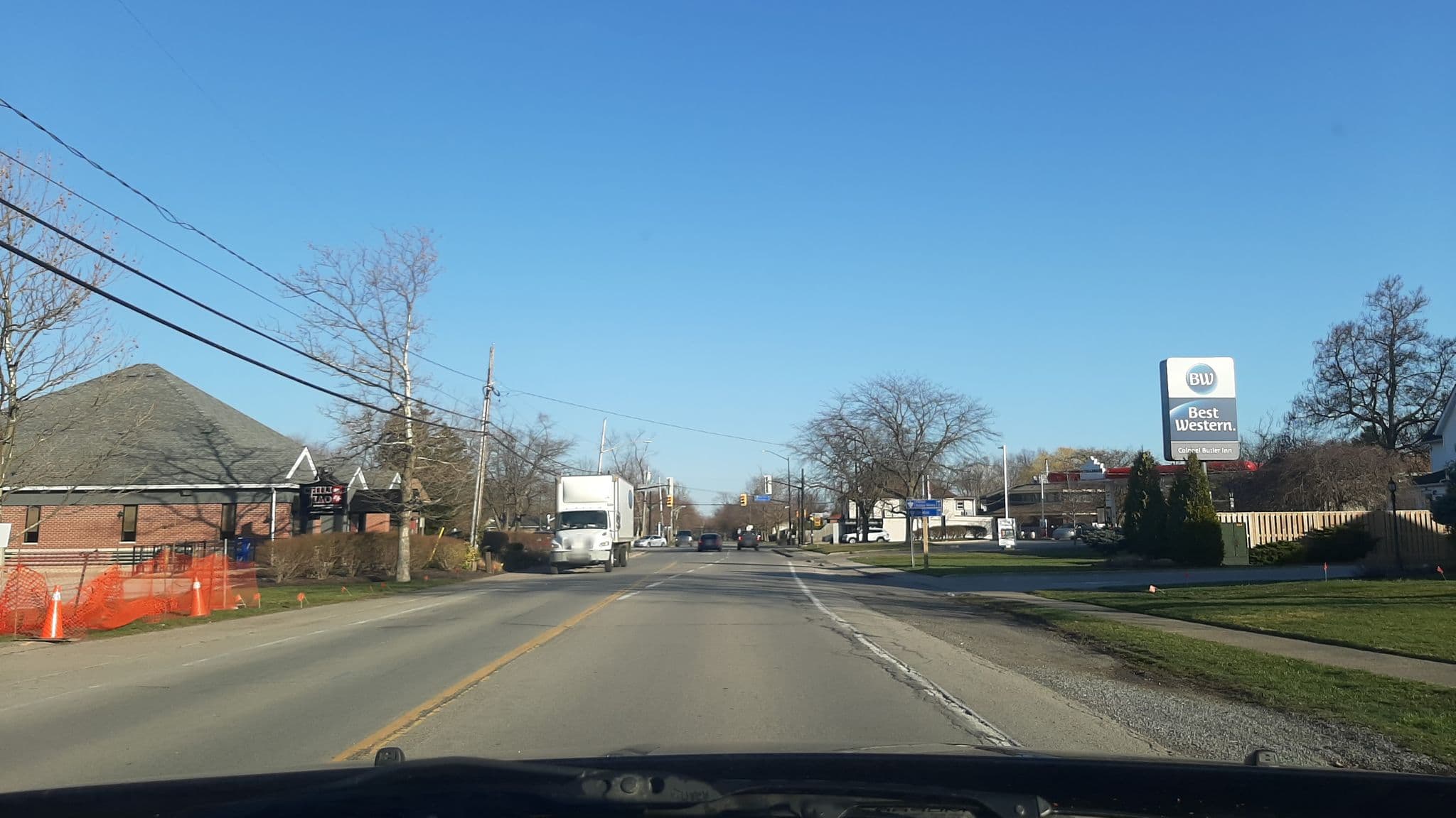 Street view near Colonel Butler Inn, Niagara-on-the-Lake — © spotnein (CC BY-SA · Mapillary)
