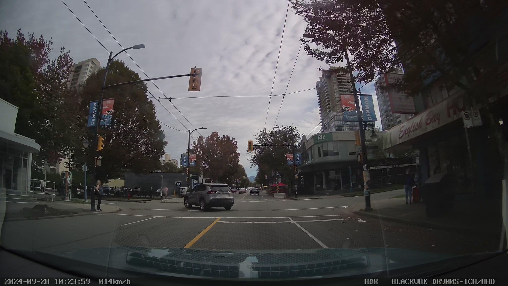 Street view near English Bay Hotel, English Bay — © davidmetcalfe (CC BY-SA · Mapillary)