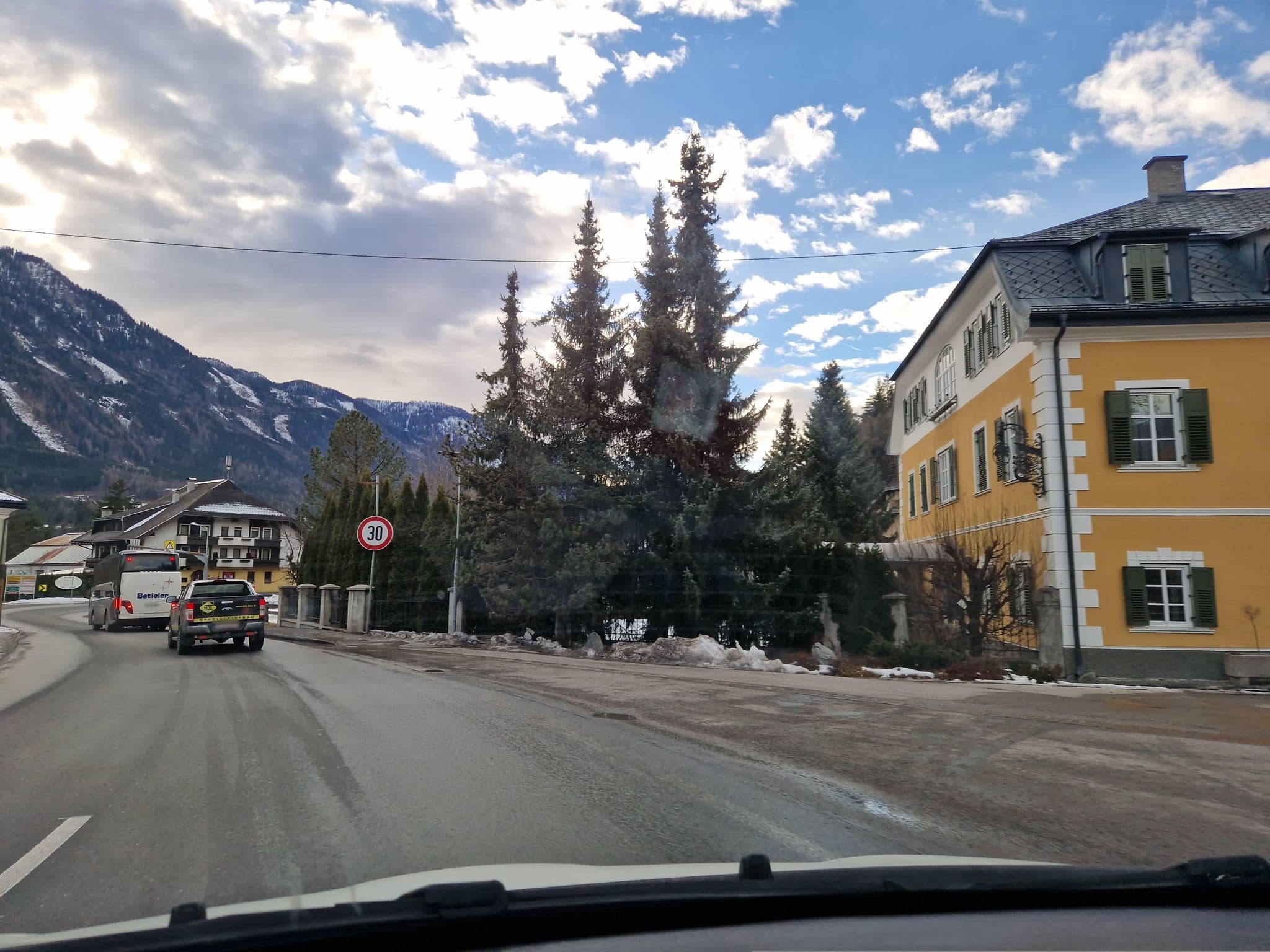 Street view near Gasthaus-Pension Berghof, Greifenburg — © chrisbeddow (CC BY-SA · Mapillary)