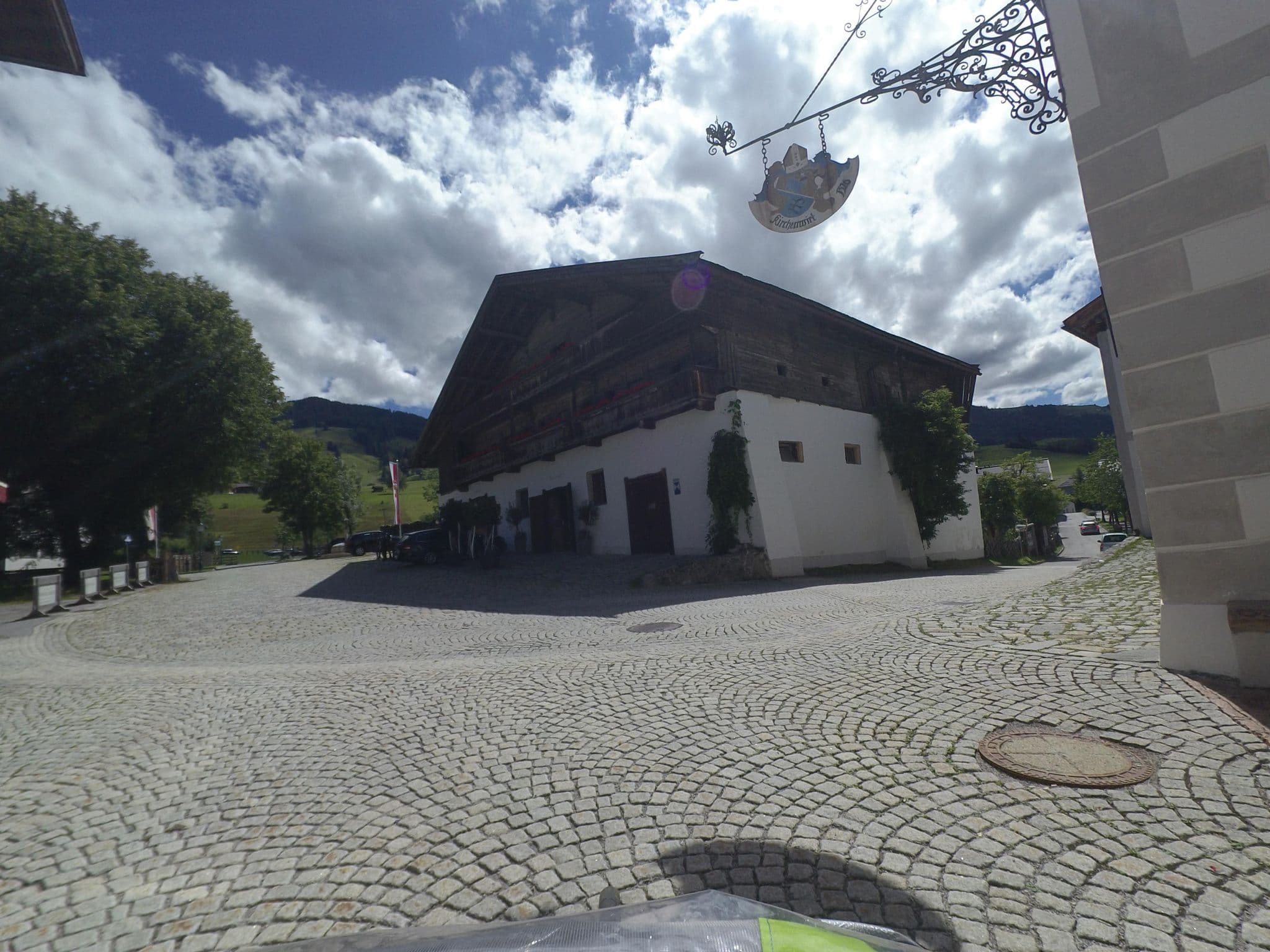 Street view near Kirchenwirt Leogang, Saalfelden am Steinernen Meer — © schermy_at (CC BY-SA · Mapillary)