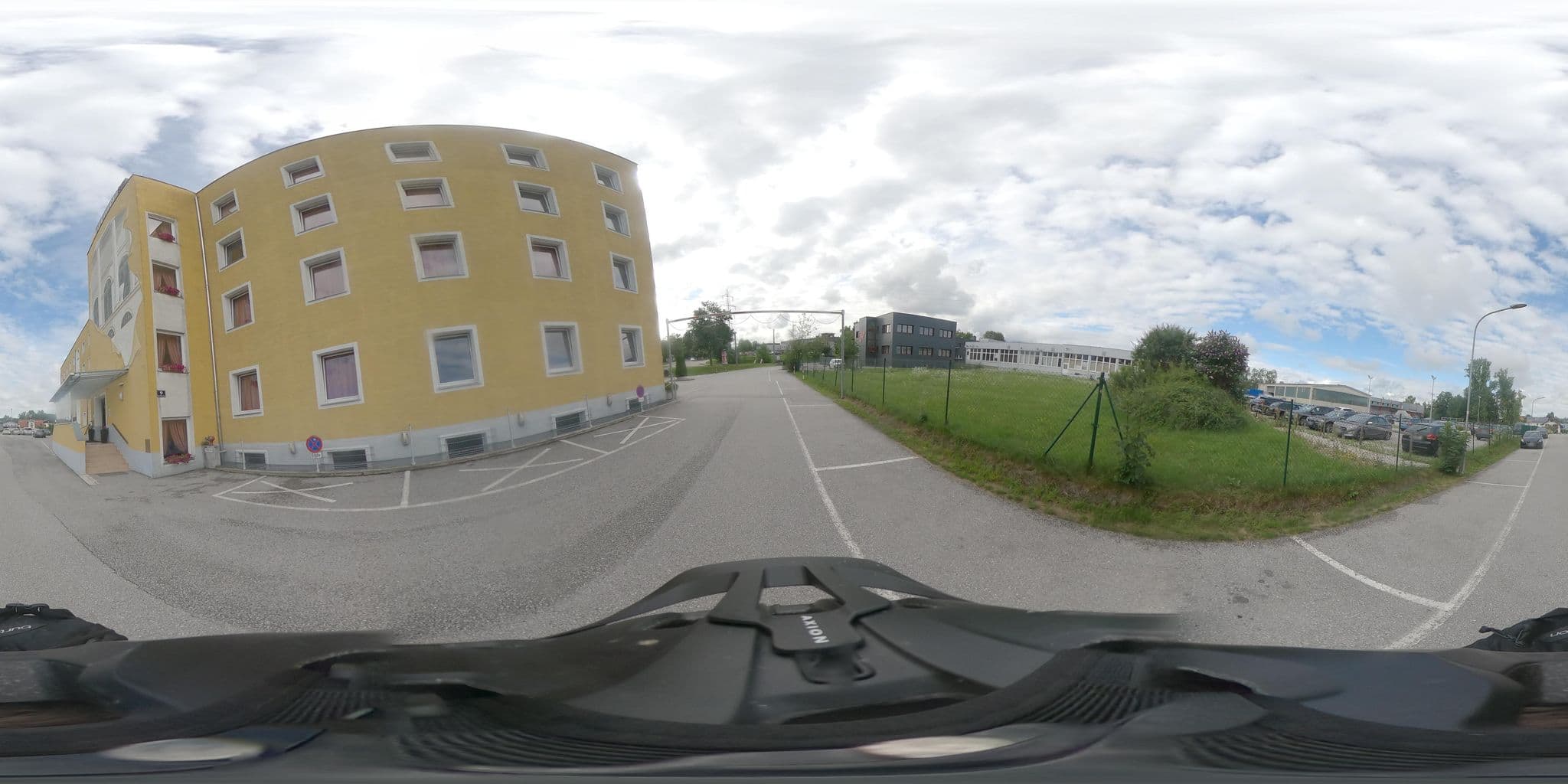 Street view near Ökotel, Siezenheim — © consens_verkehrsplanung (CC BY-SA · Mapillary)