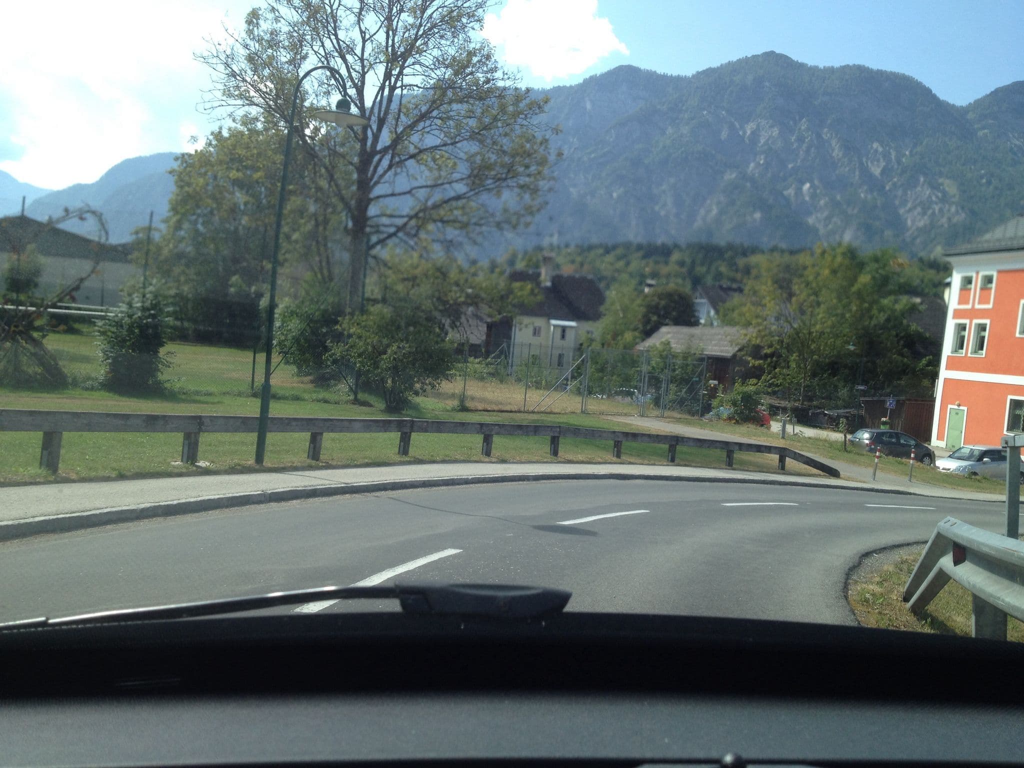 Street view near Karl Straubinger, Bad Goisern — © waezat (CC BY-SA · Mapillary)