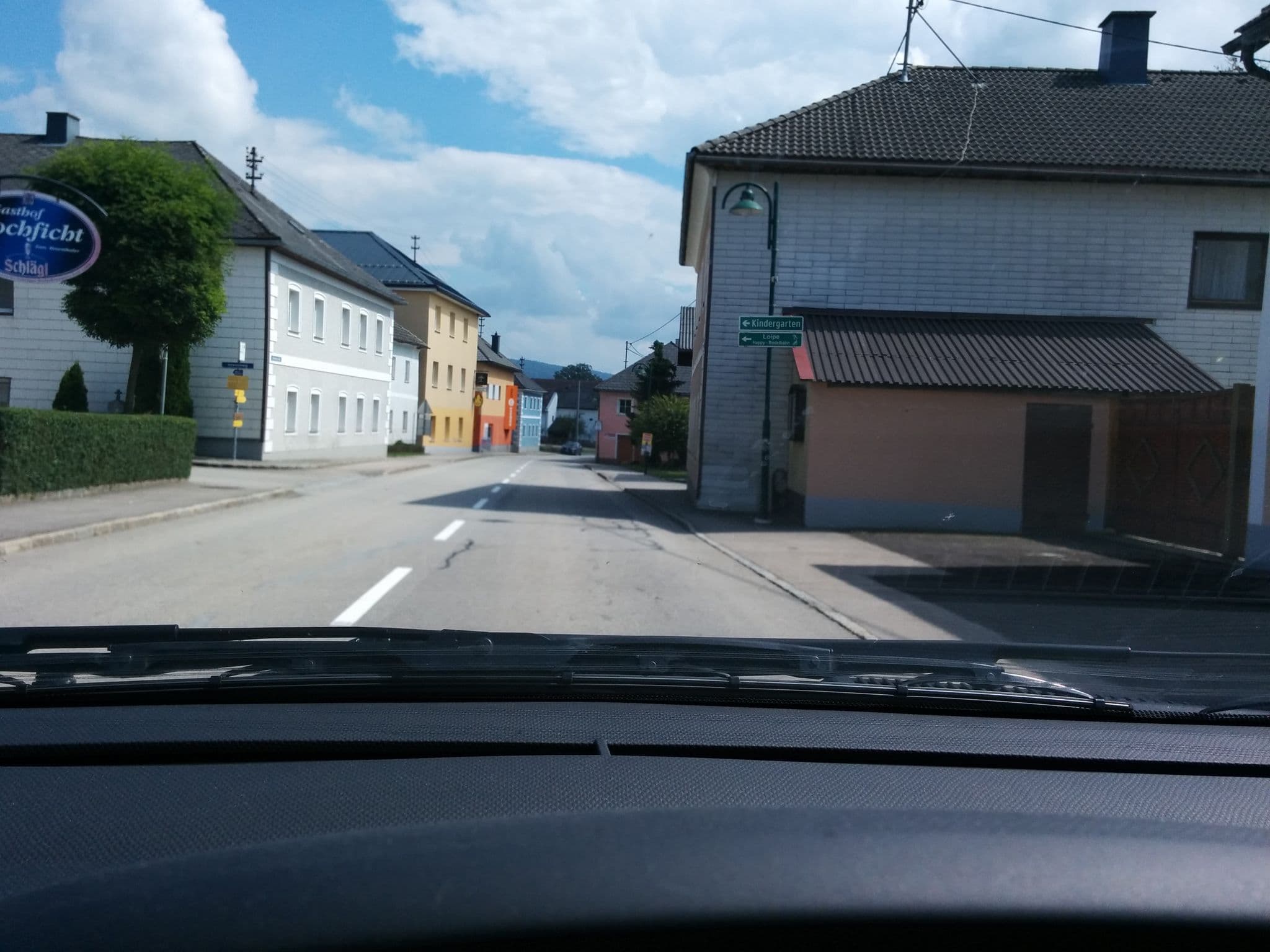Street view near Hotel Pension Hochficht, Ulrichsberg — © di0v0n (CC BY-SA · Mapillary)