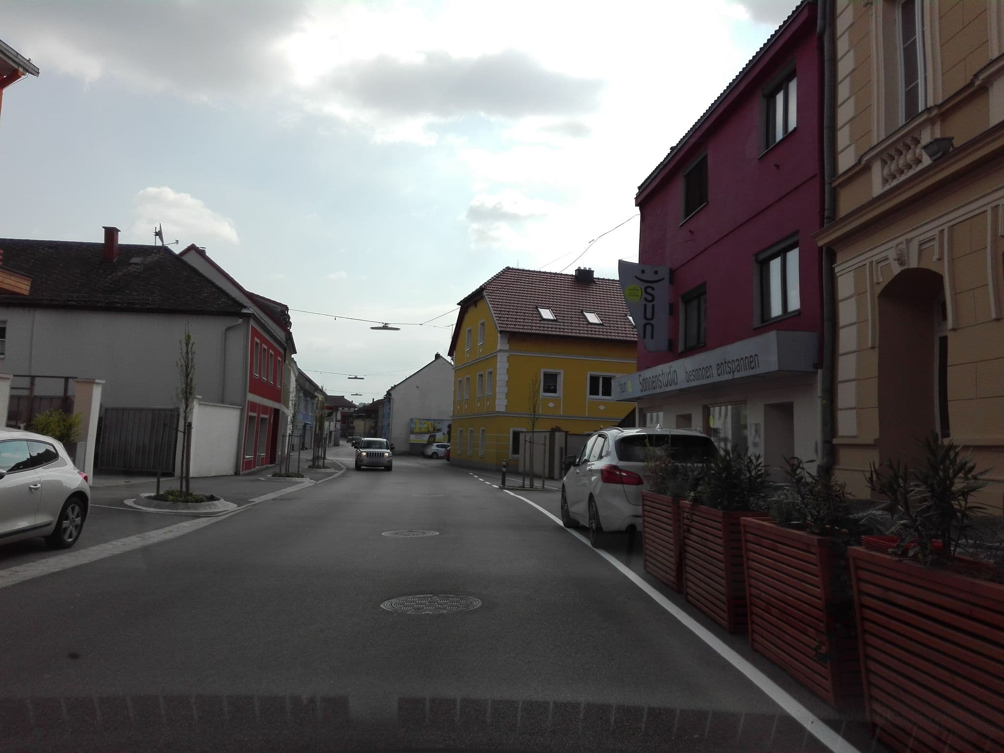 Street view near Hotel Waldhör, Perg — © suriv (CC BY-SA · Mapillary)