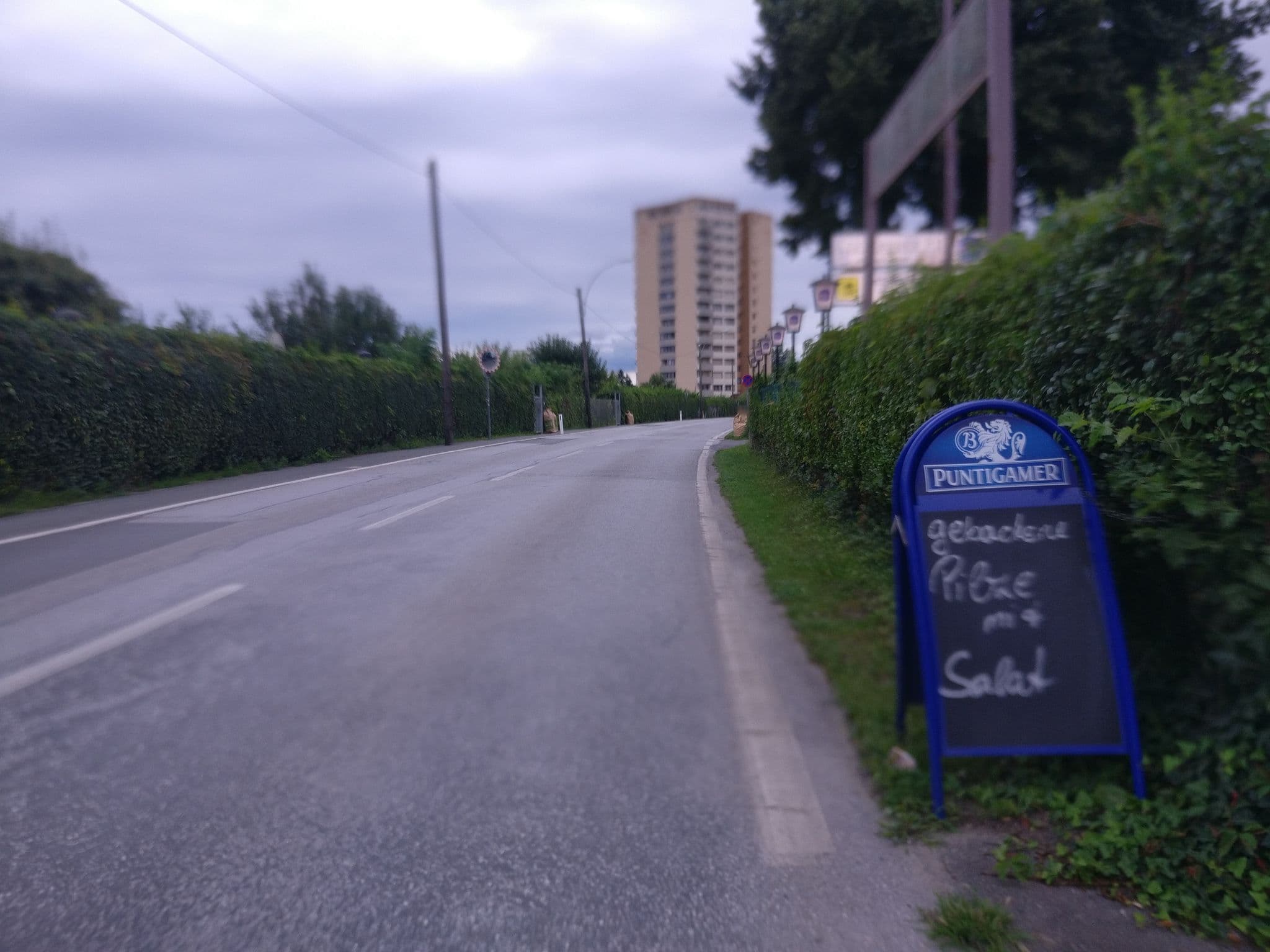 Street view near Gasthaus Heimgarten, Jakomini — © aceini (CC BY-SA · Mapillary)