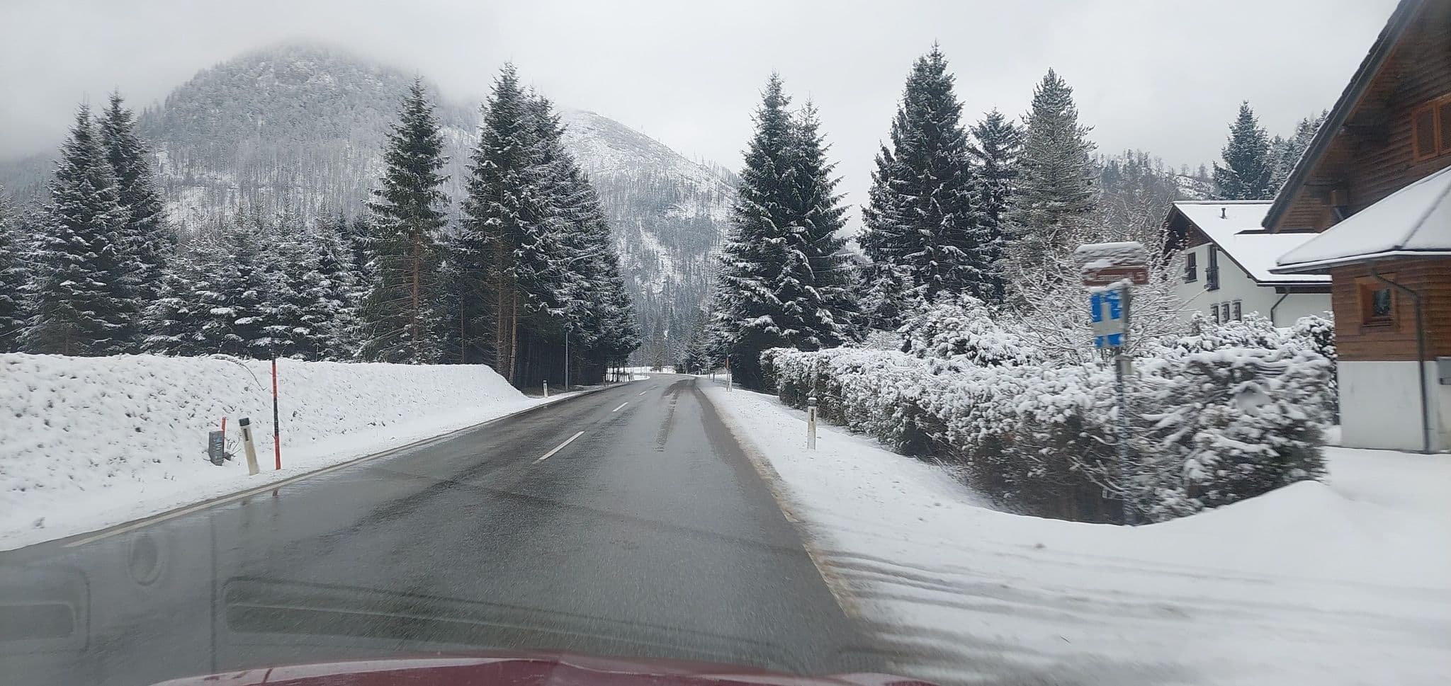 Street view near Restaurant, Gasthaus-/hof Landgasthof Taverne, Lunz am See — © gzin (CC BY-SA · Mapillary)