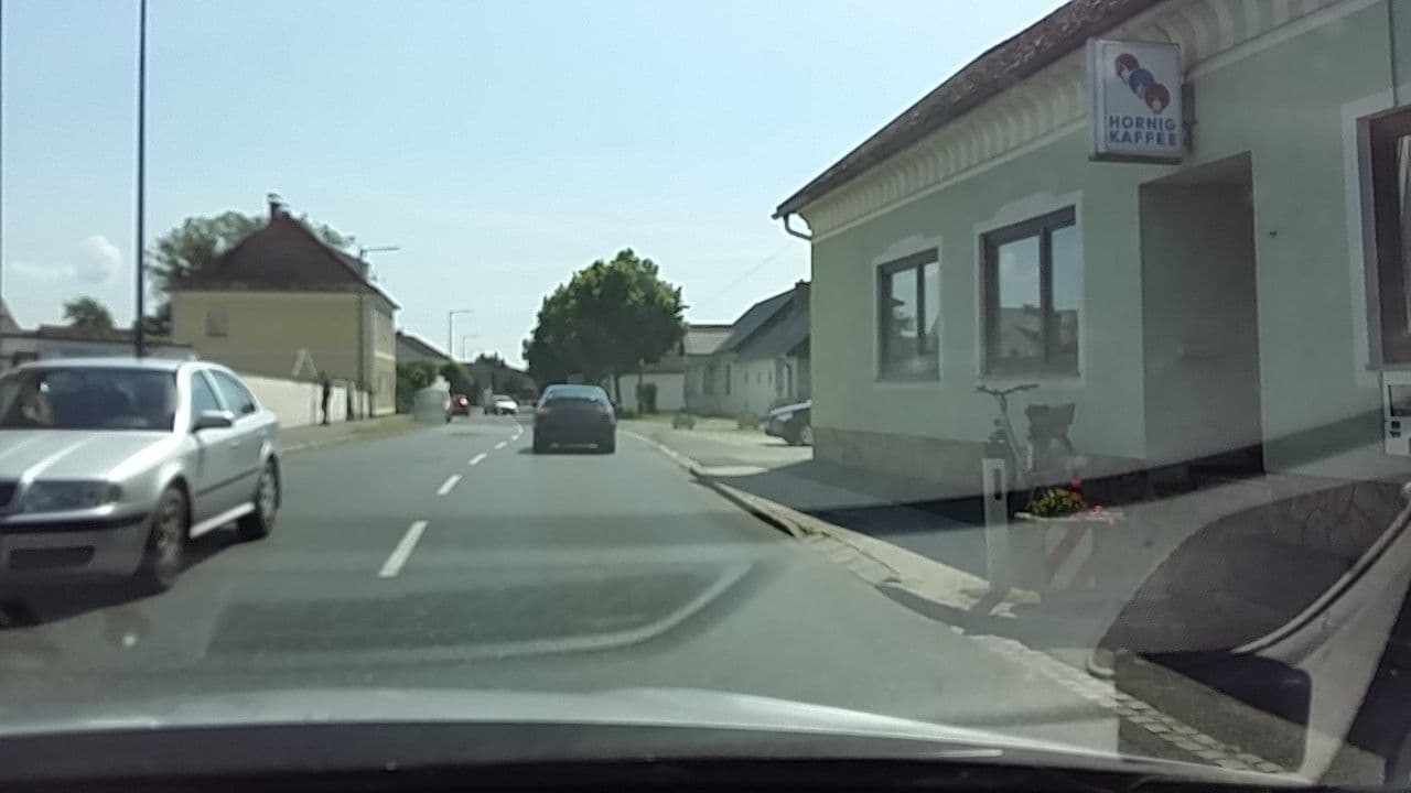 Street view near Gasthaus Kirchenwirt, Jennersdorf — © vst (CC BY-SA · Mapillary)