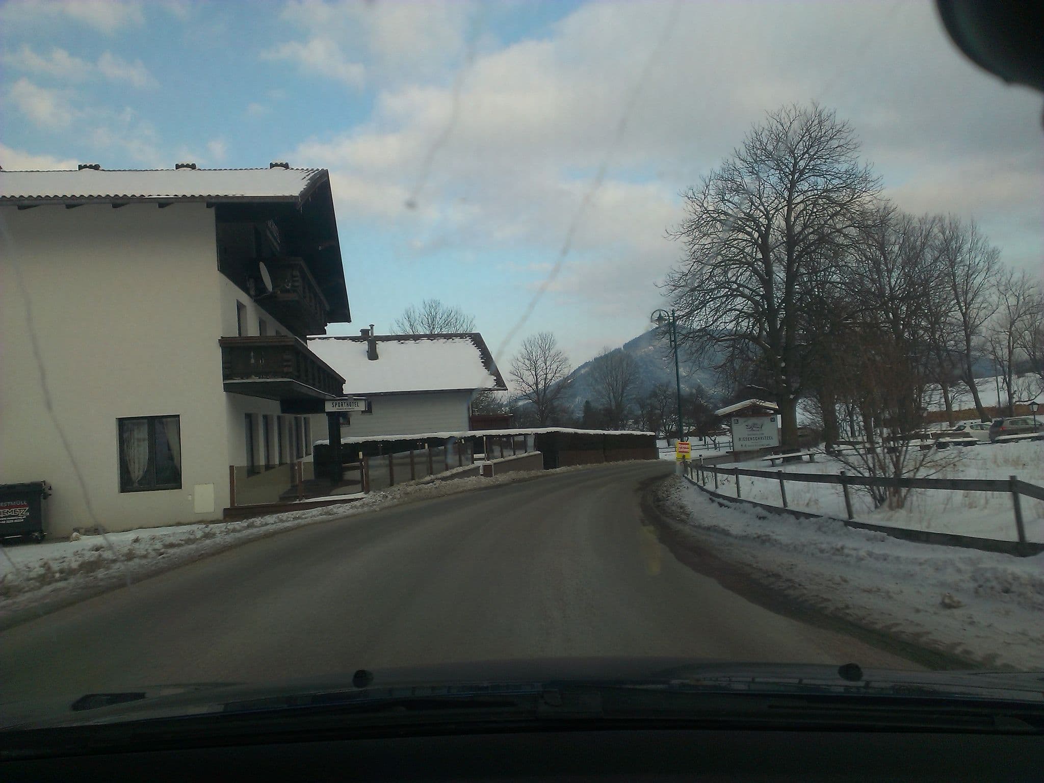 Street view near Gasthof Hofwirt, Puchberg am Schneeberg — © segi (CC BY-SA · Mapillary)
