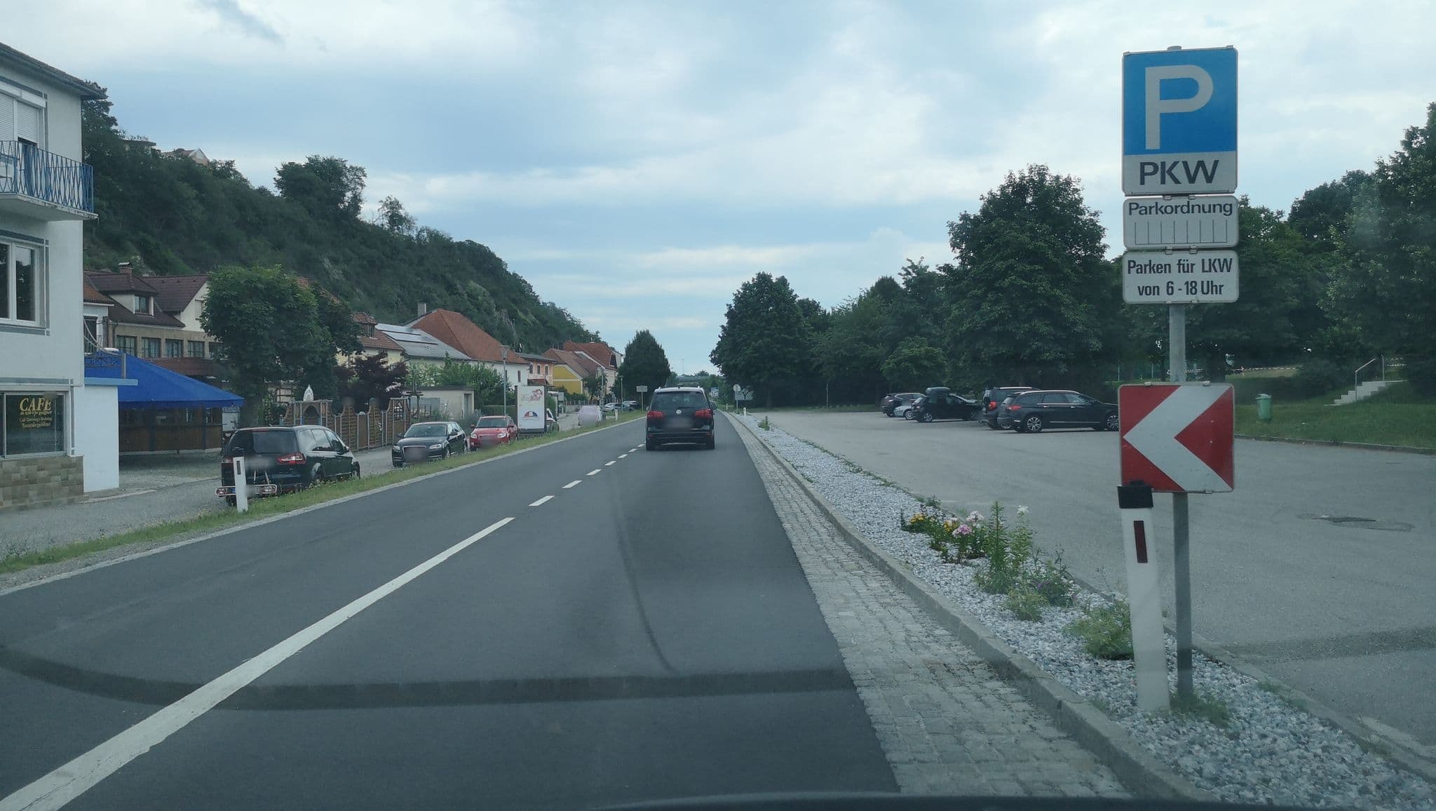 Street view near Paradiesgartl, Pöchlarn — © schu_r (CC BY-SA · Mapillary)
