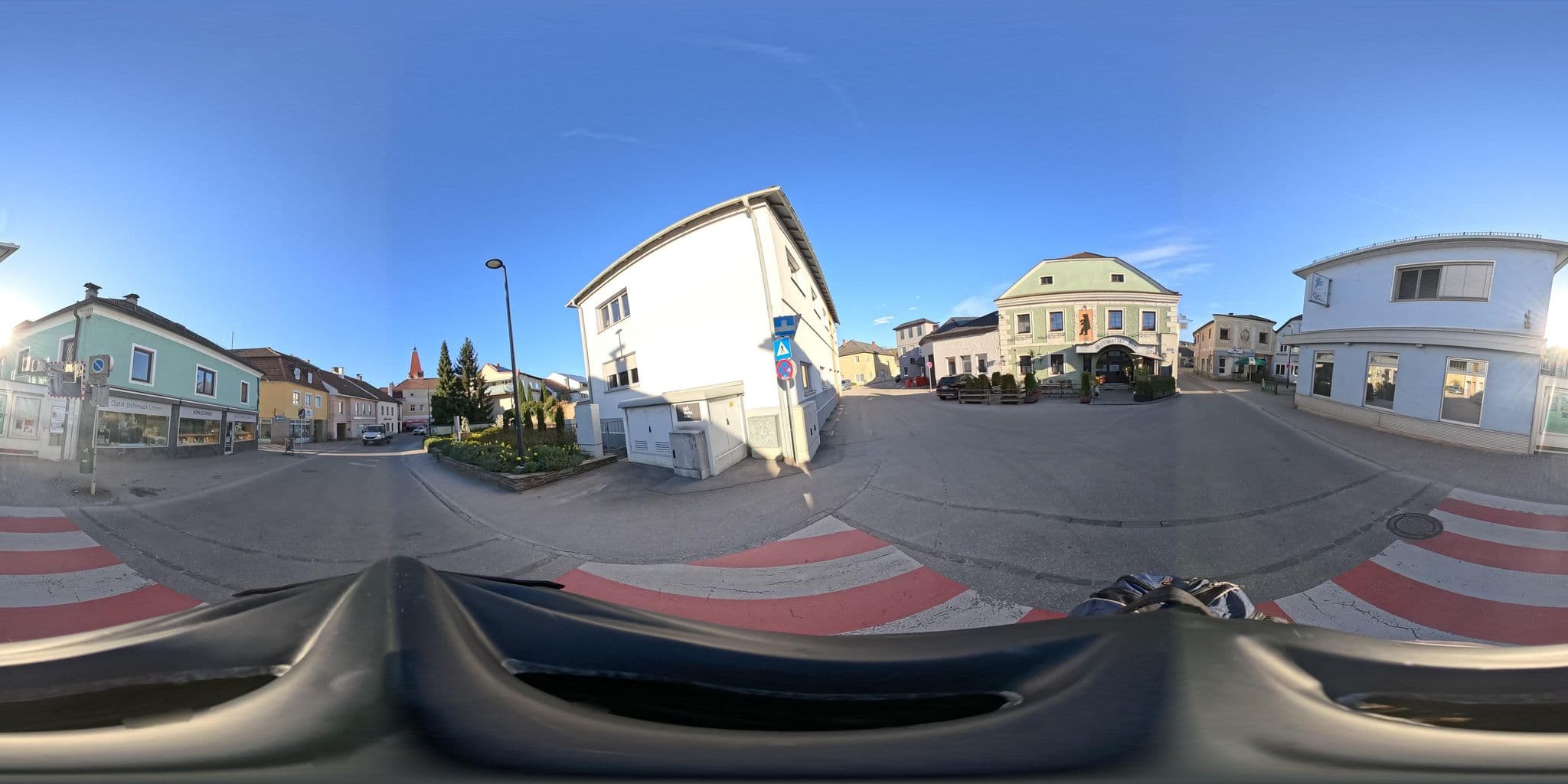 Street view near Gasthof Fischer, Wilhelmsburg — © icestormy (CC BY-SA · Mapillary)
