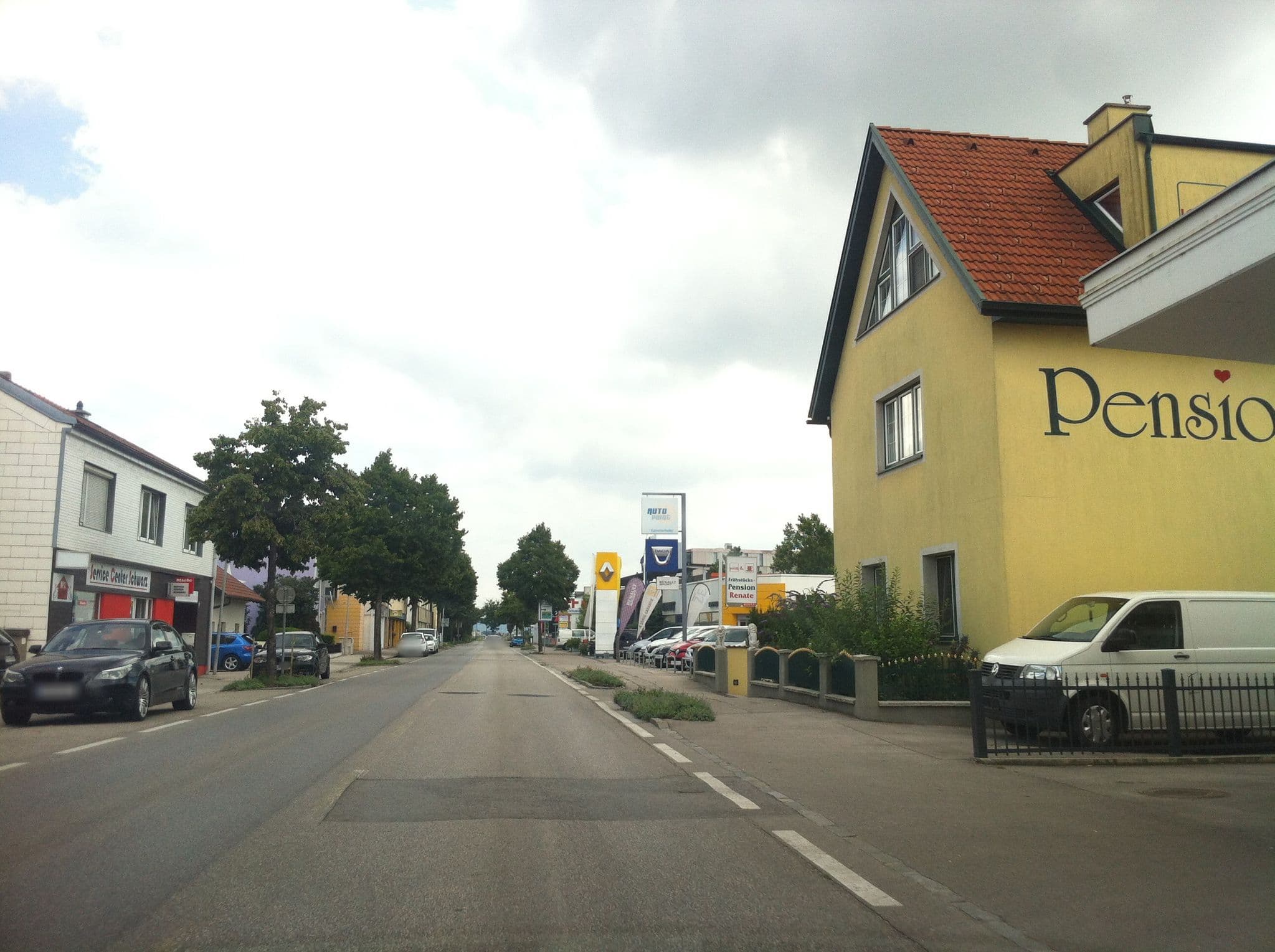 Street view near Pension Renate, Tulln — © rufus1295 (CC BY-SA · Mapillary)