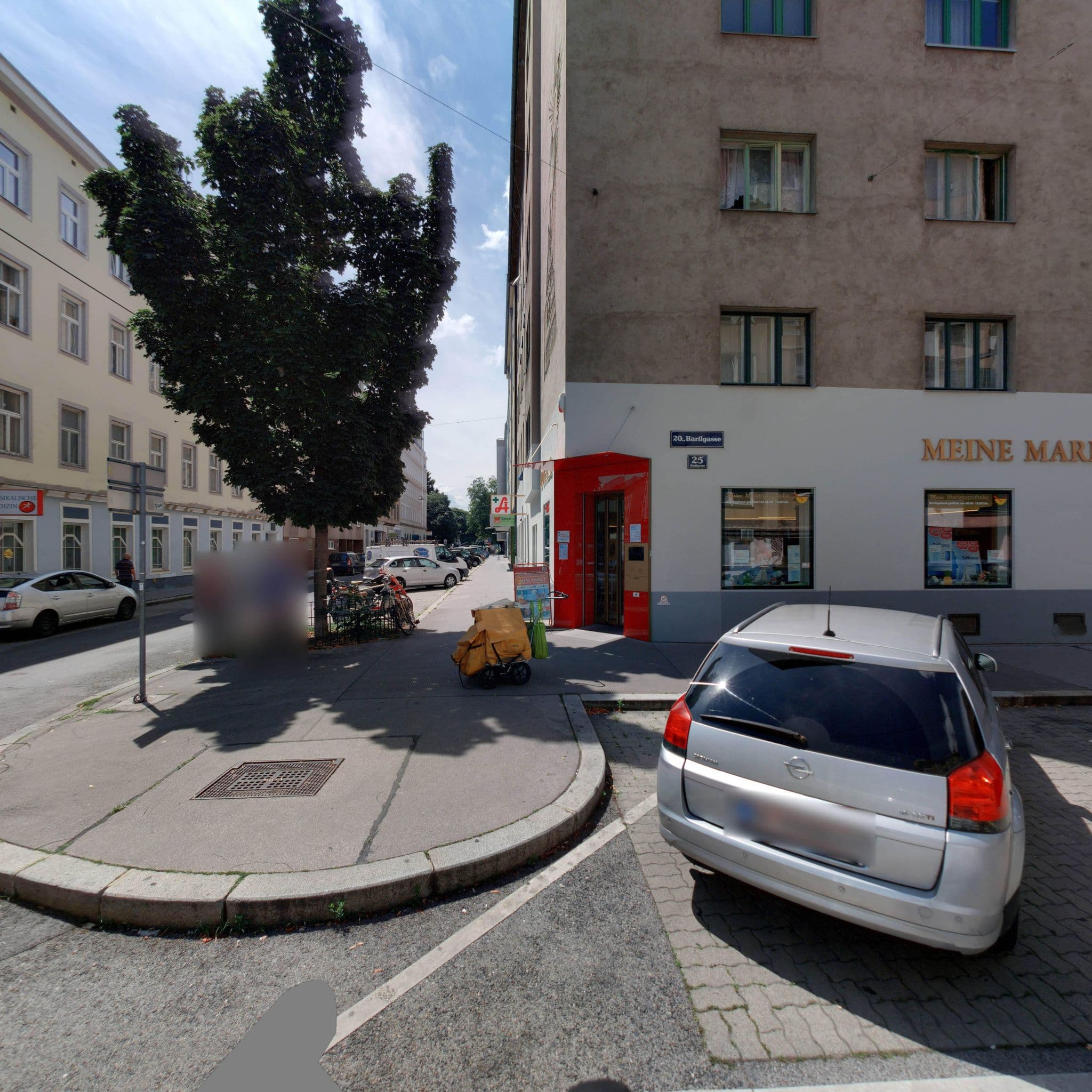 Street view near Brigittagasse 7 AirBnB, Brigittenau — © eliasgander (CC BY-SA · Mapillary)