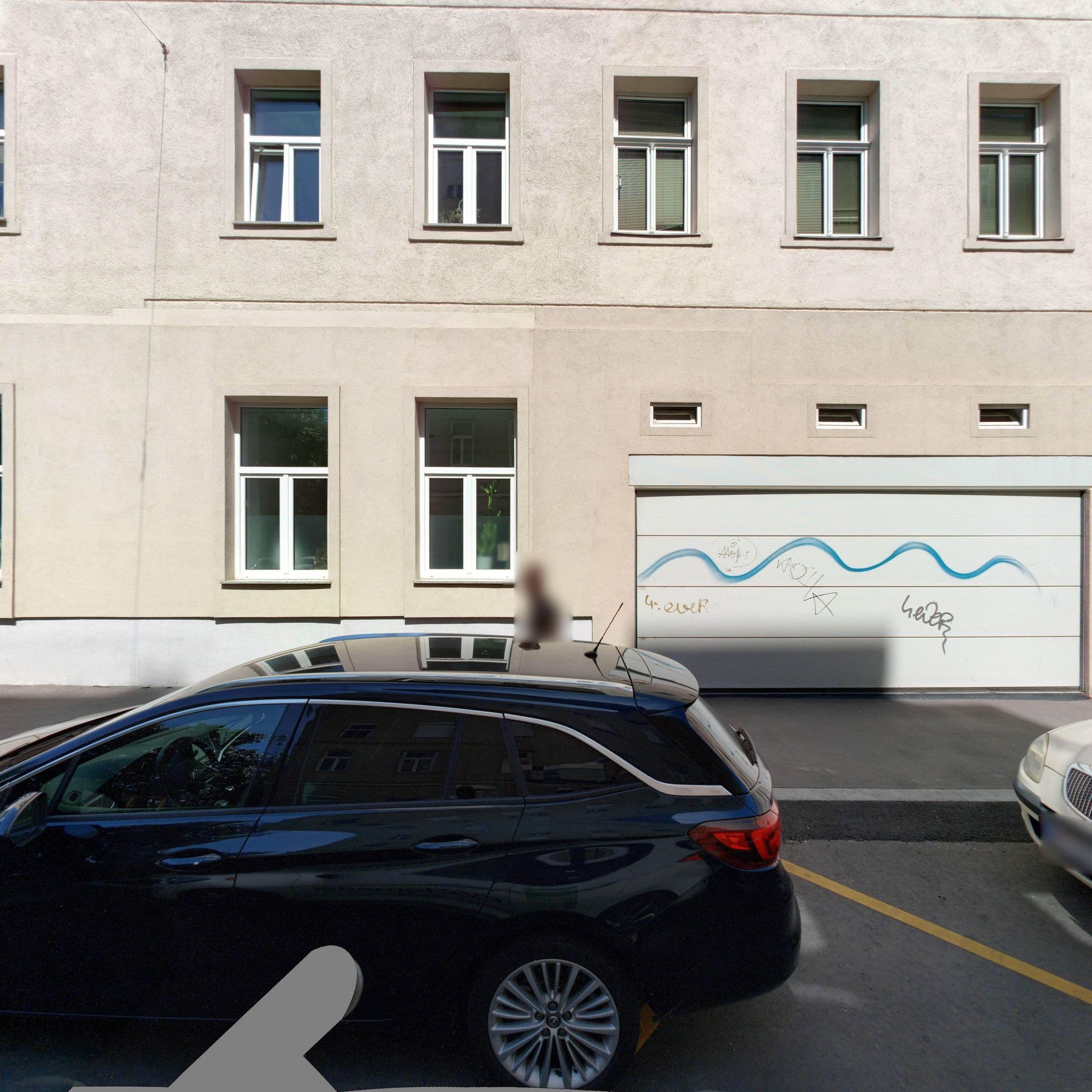 Street view near Zentral mit Blick auf Donaukanal, Alsergrund — © eliasgander (CC BY-SA · Mapillary)