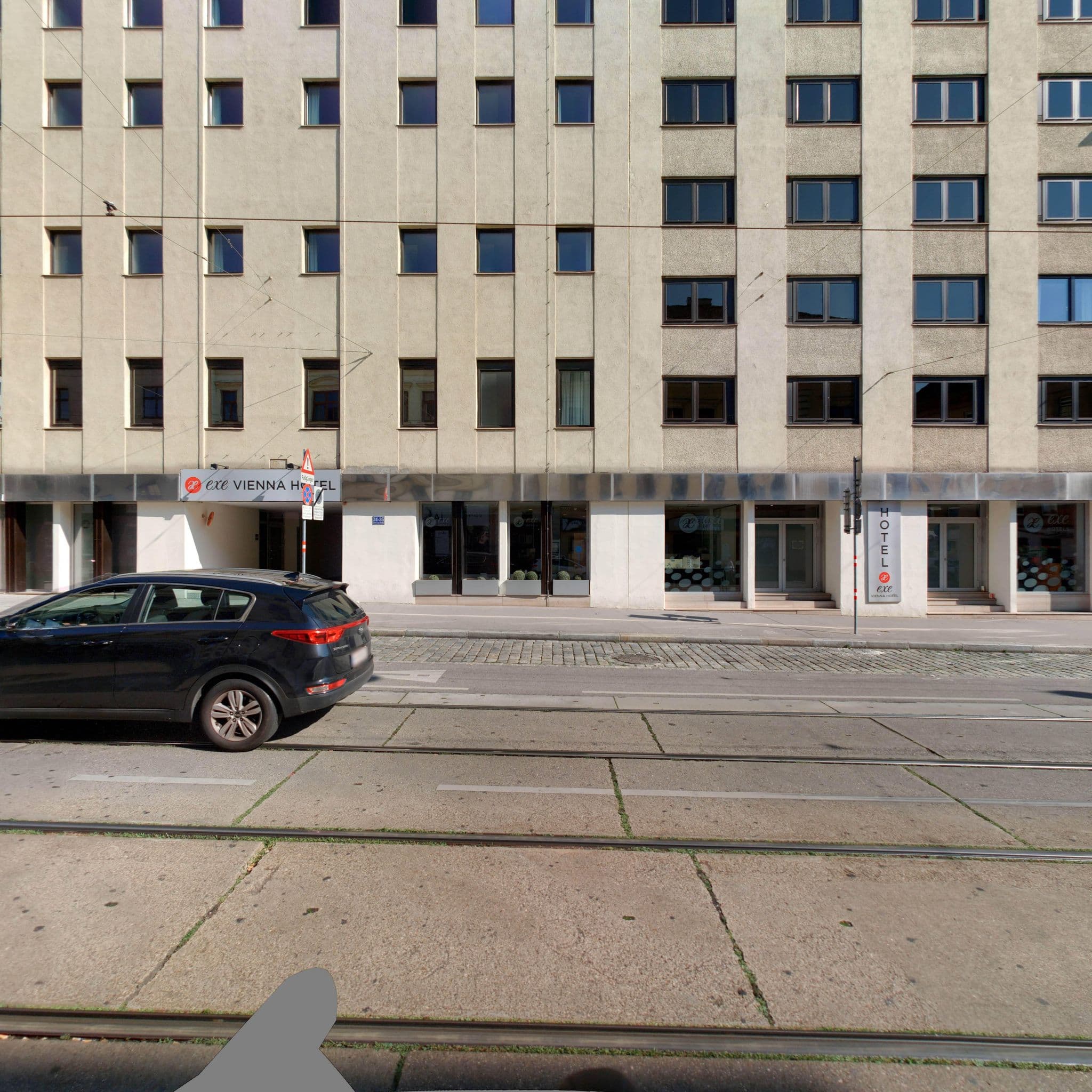 Street view near Hotel Mate, Josefstadt — © eliasgander (CC BY-SA · Mapillary)