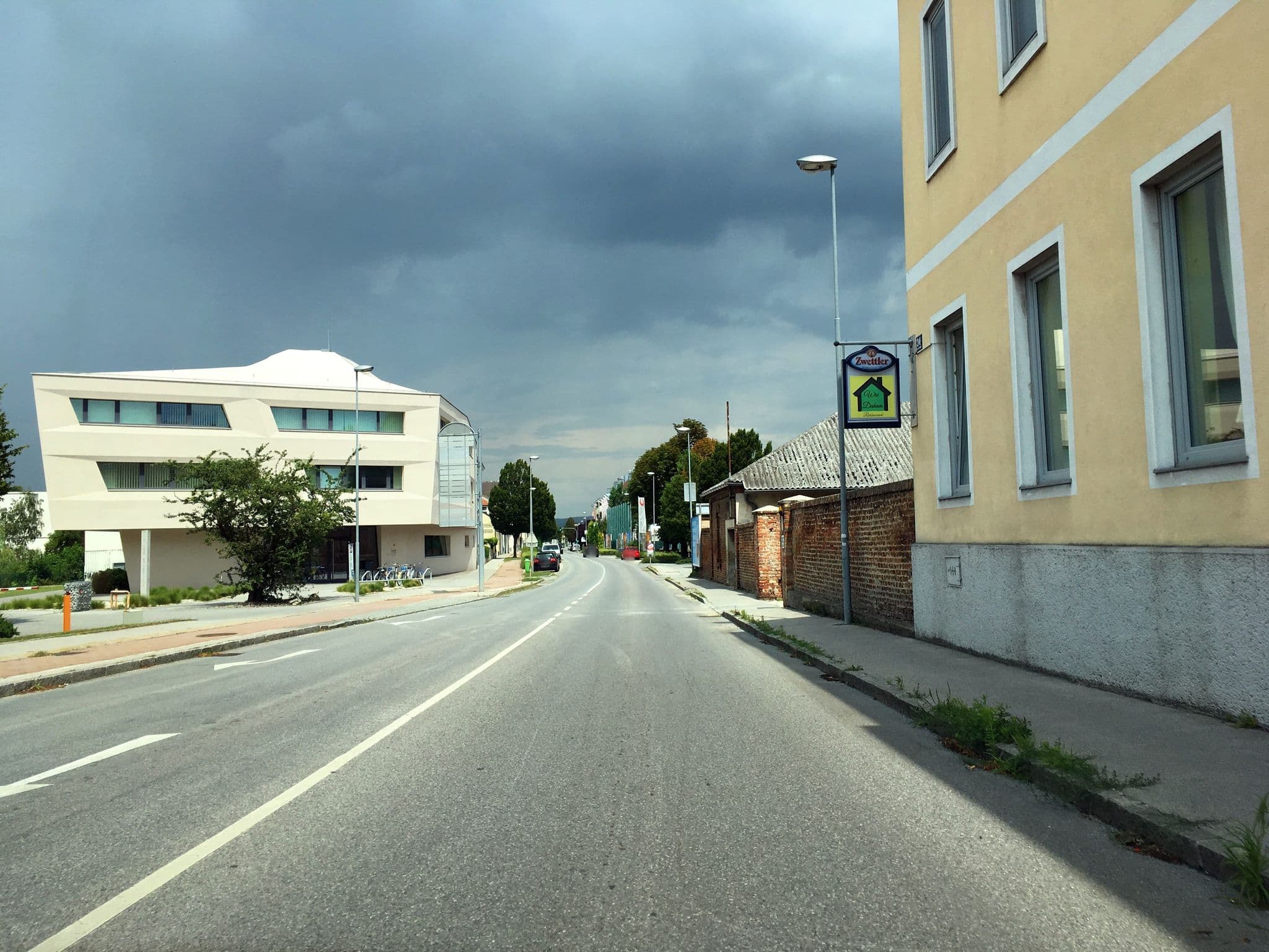 Street view near Gasthaus Schlemmereck - Stöckl Alexander, Korneuburg — © istefanos (CC BY-SA · Mapillary)