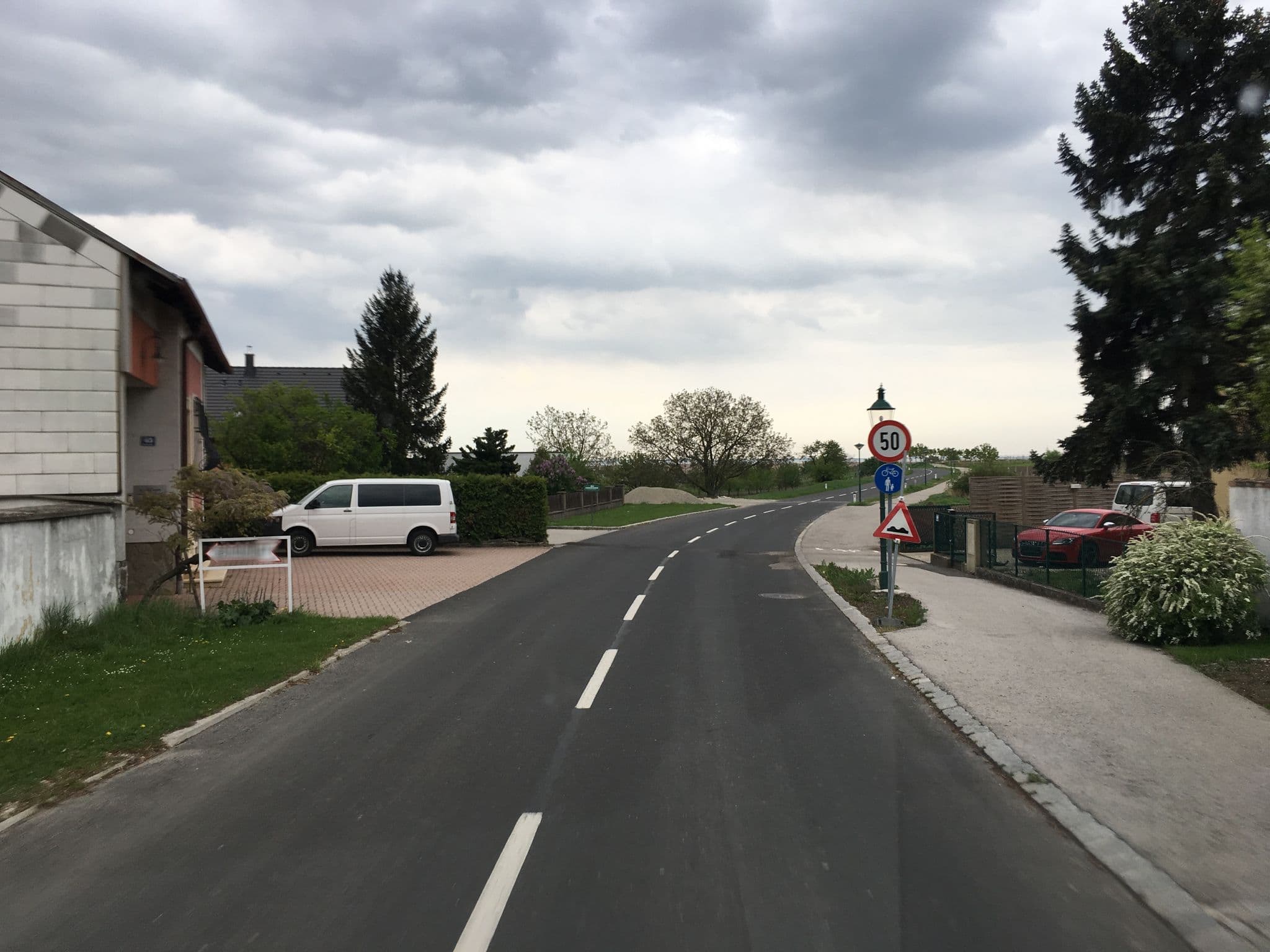 Street view near Romantikchalet Frischmann, Breitenbrunn — © yaron (CC BY-SA · Mapillary)