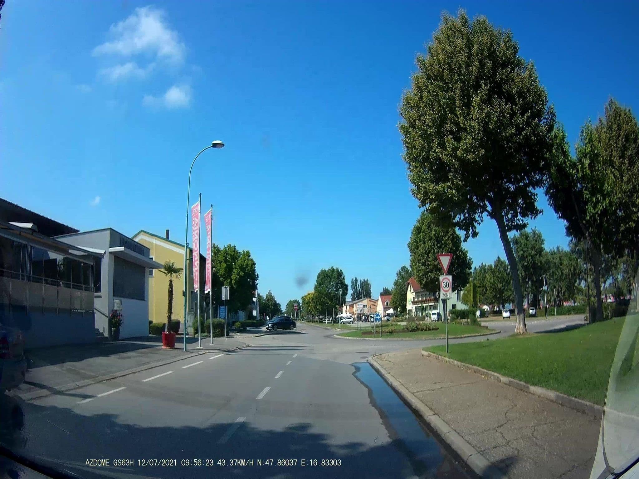 Street view near Hotel Pannonia & Haus St.Floran, Podersdorf am See — © stefan147 (CC BY-SA · Mapillary)