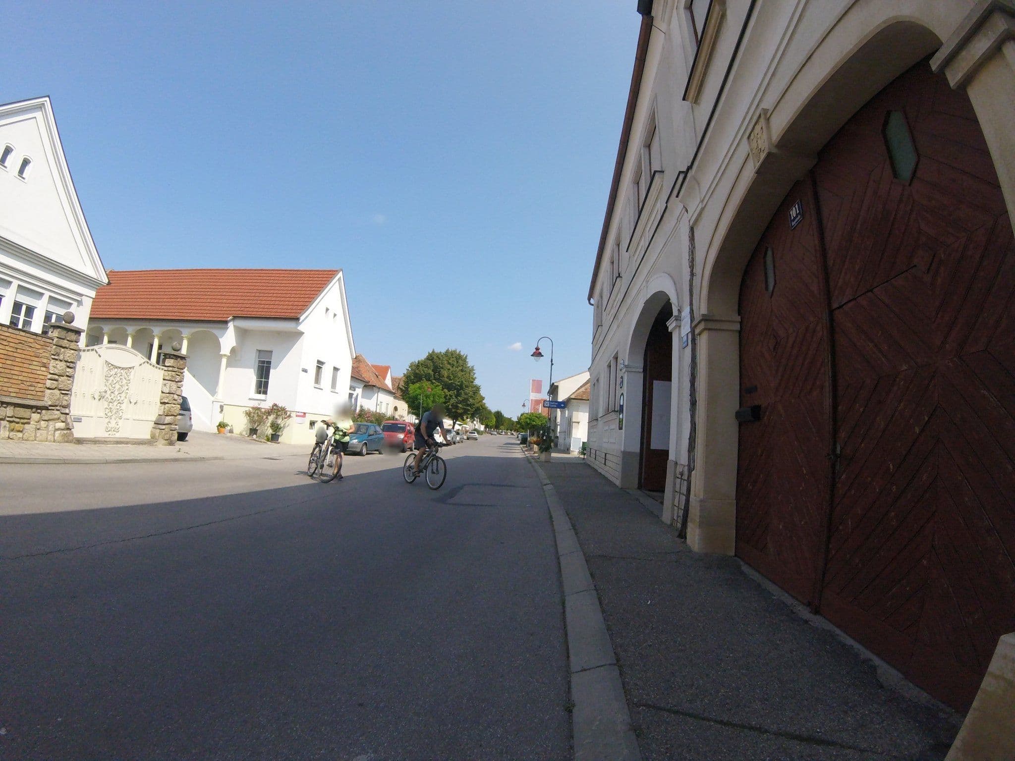 Street view near Weingut Andreashof, Mörbisch am See — © utvonalfelmeresek (CC BY-SA · Mapillary)