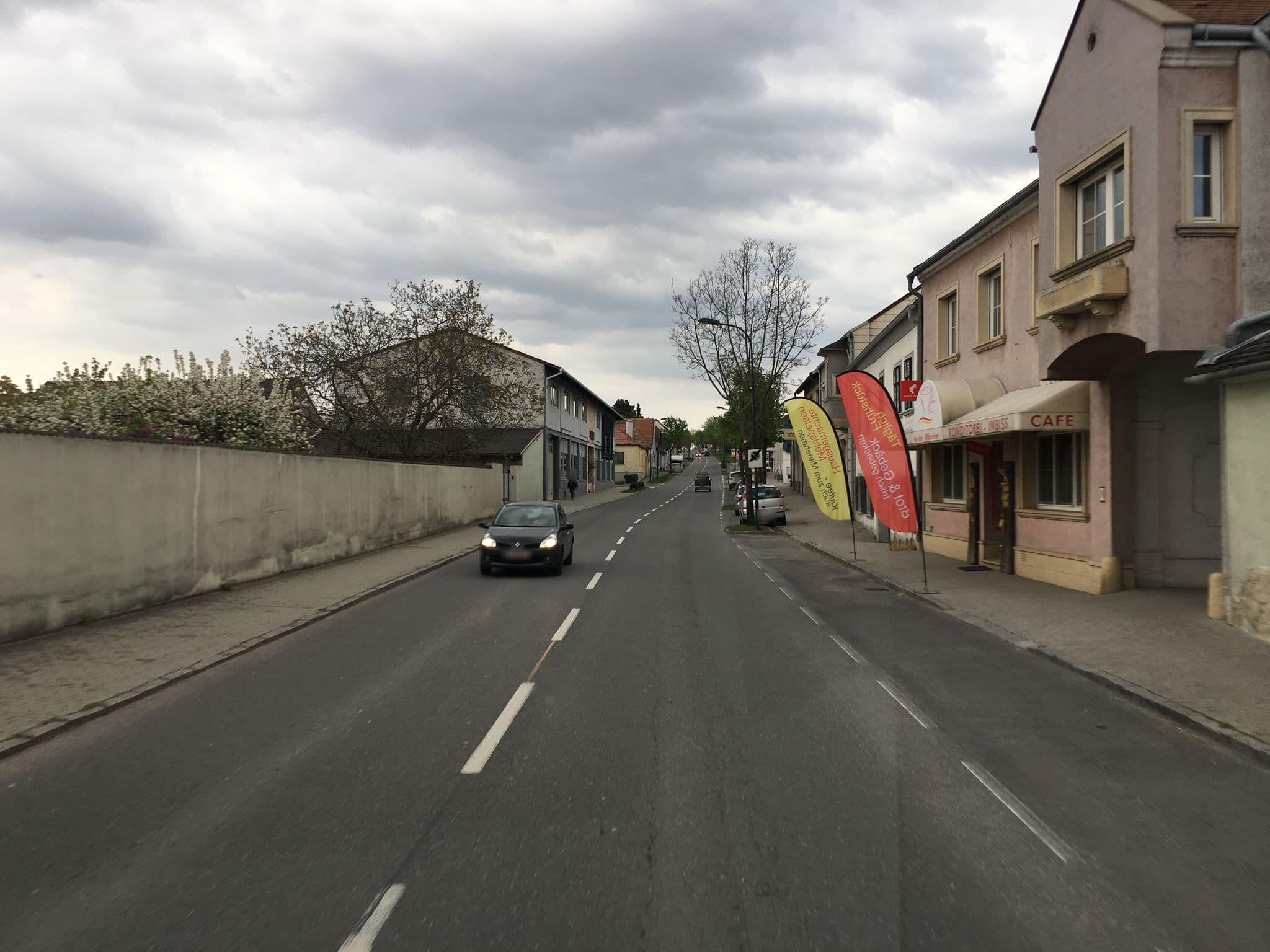 Street view near Holzapfel Sieglinde, Breitenbrunn — © yaron (CC BY-SA · Mapillary)