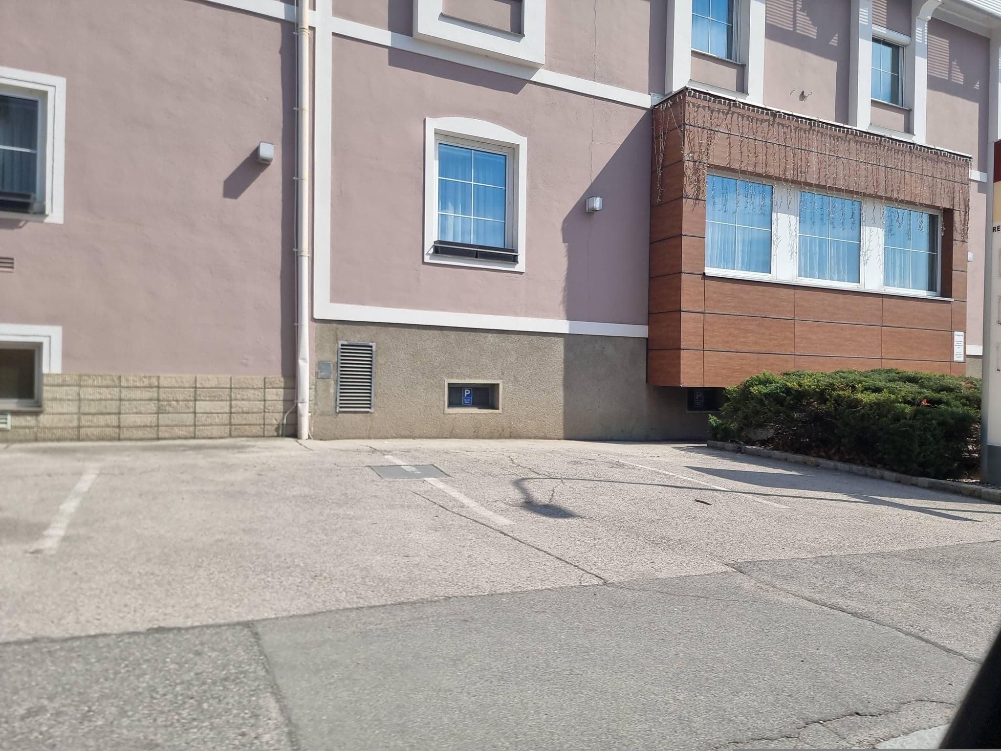 Street view near Hotel Ohr, Eisenstadt — © mapfool (CC BY-SA · Mapillary)