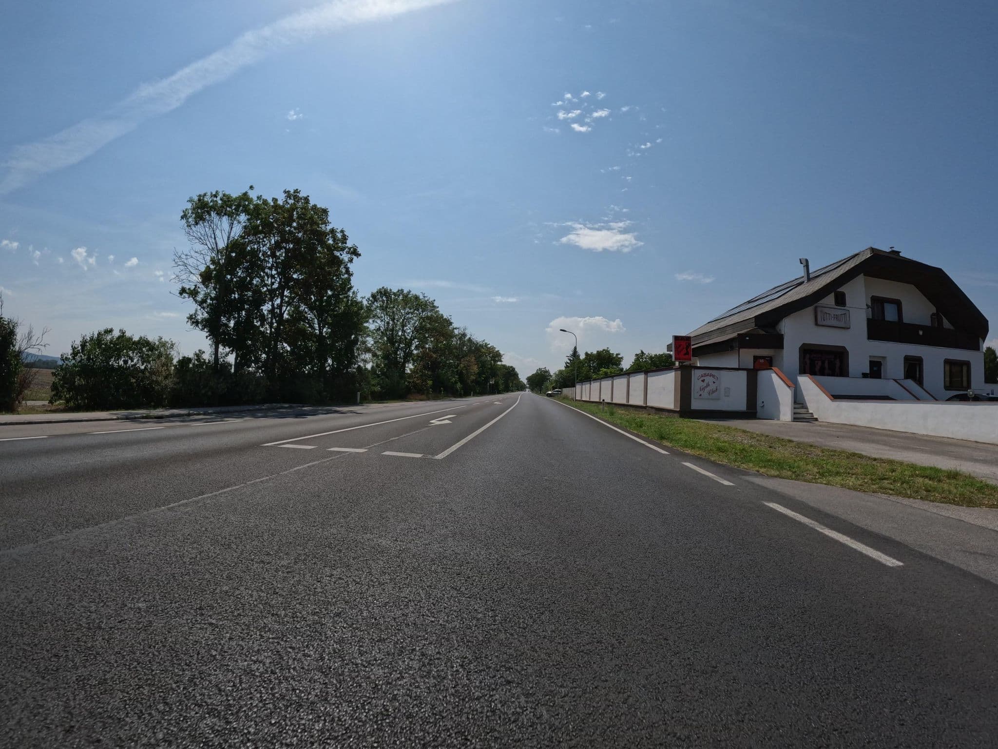 Street view near PA & Co GastronomiebetriebsgesmbH, Weigelsdorf — © erias (CC BY-SA · Mapillary)