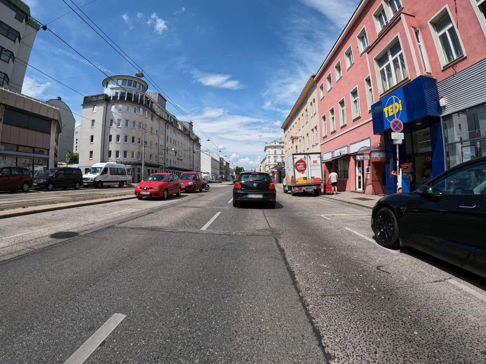 Street view near Tanja VASIC GmbH, Simmering — © erias (CC BY-SA · Mapillary)